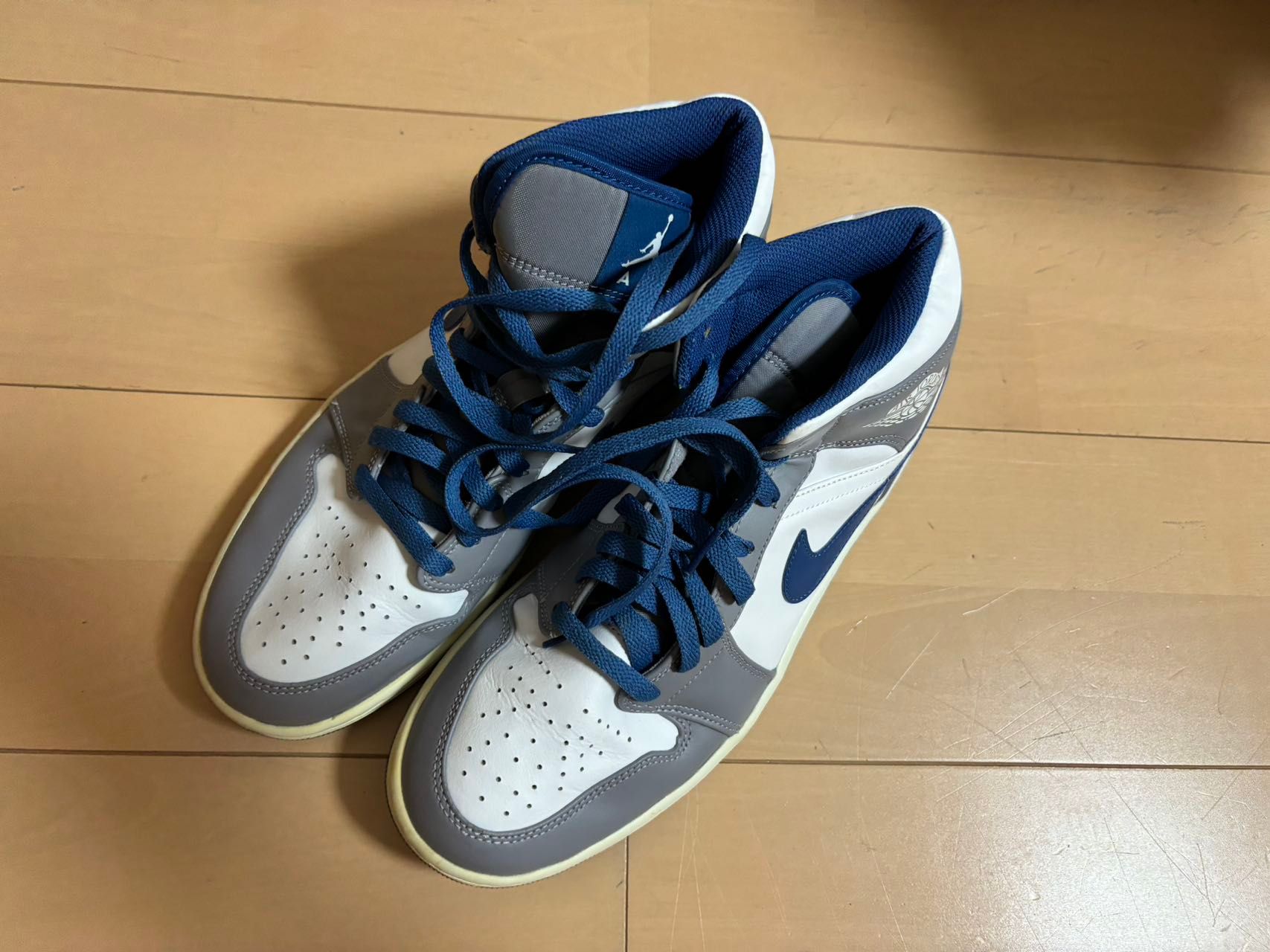 Nike Air Jordan 1 Mid "True Blue"