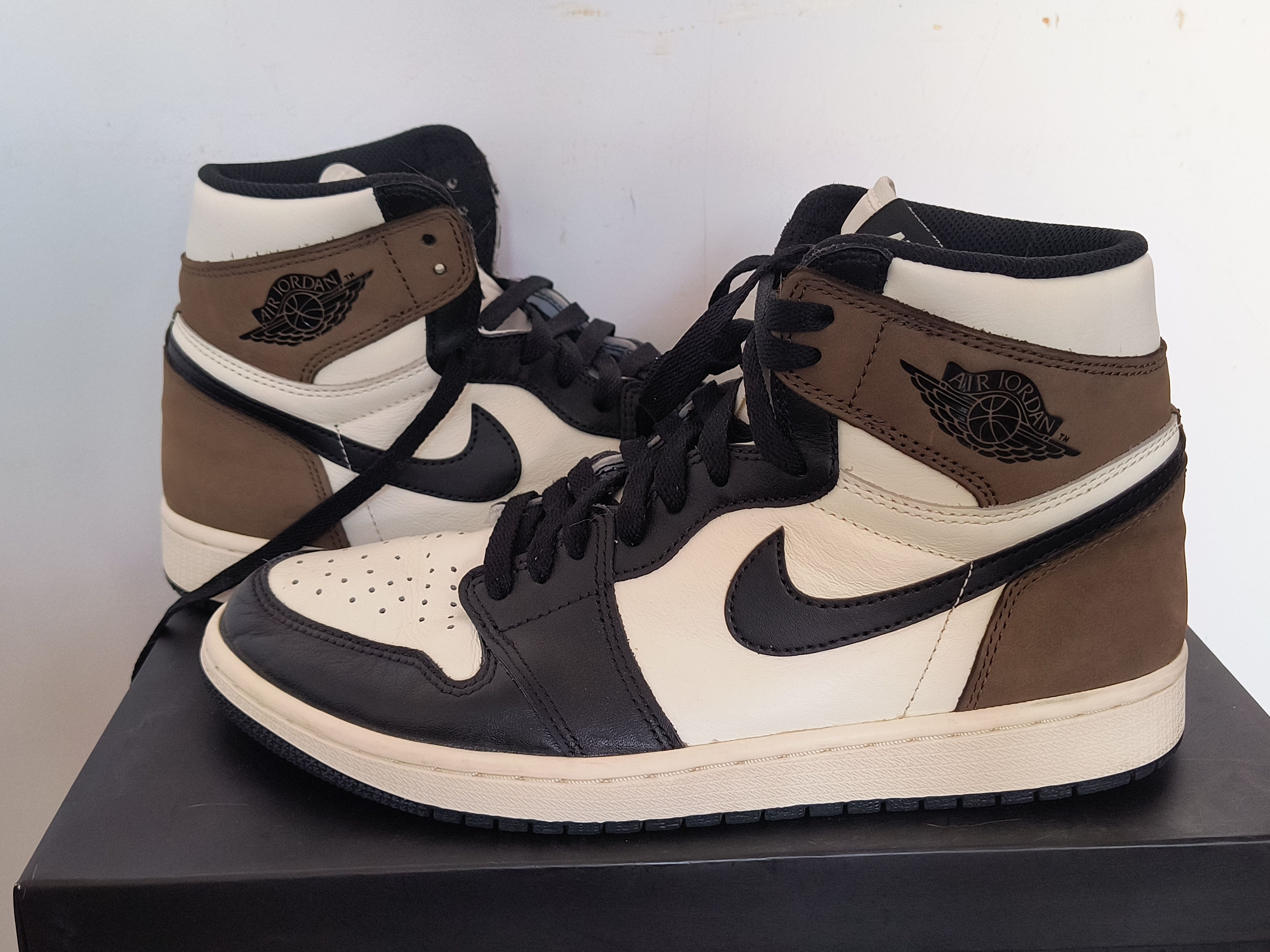 Nike Air Jordan 1 High OG "Sail/Dark Mocha/Black"
