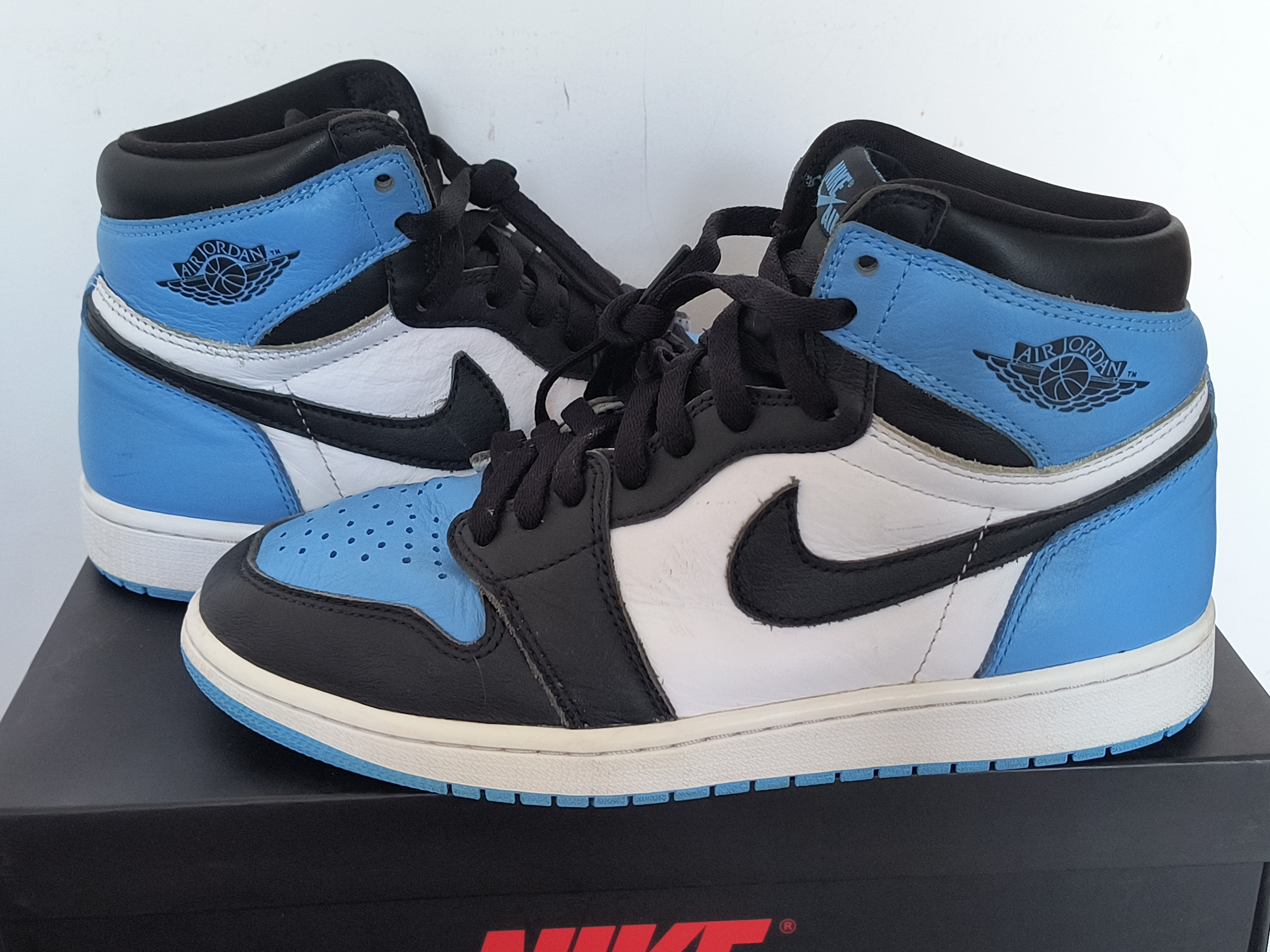 Nike Air Jordan 1 Retro High OG "University Blue/UNC Toe"