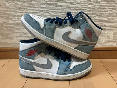 Nike Air Jordan 1 Mid SE "White/Hyper Royal/Red"