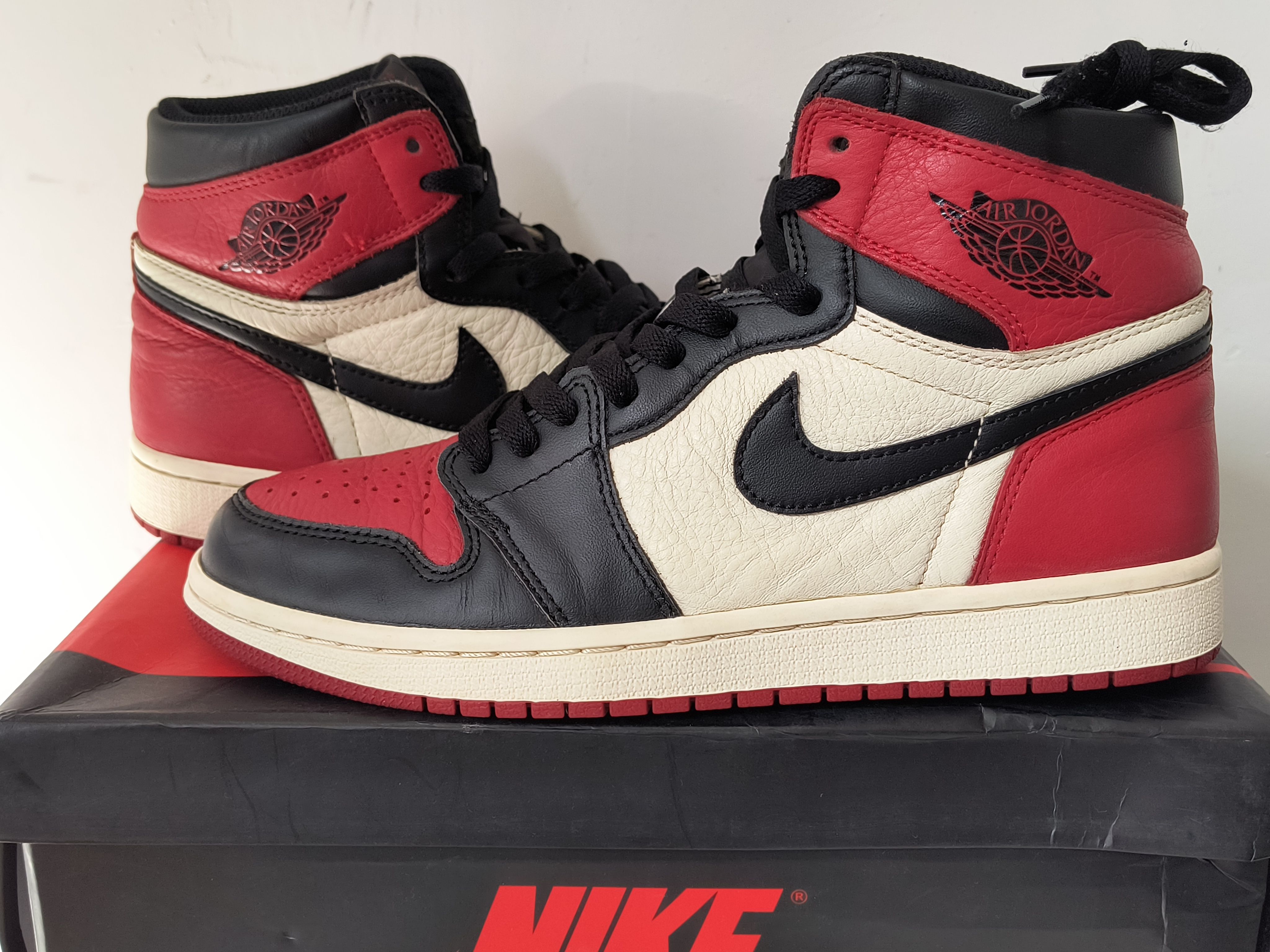 Nike Air Jordan 1 Retro High OG "Bred Toe"