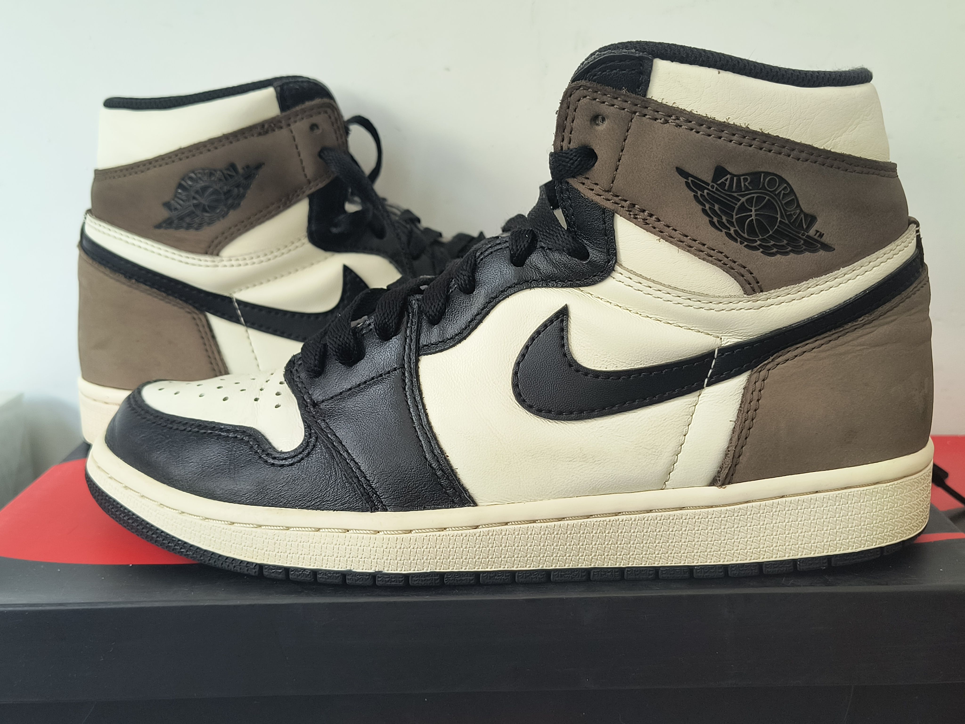 Nike Air Jordan 1 High OG "Sail/Dark Mocha/Black"