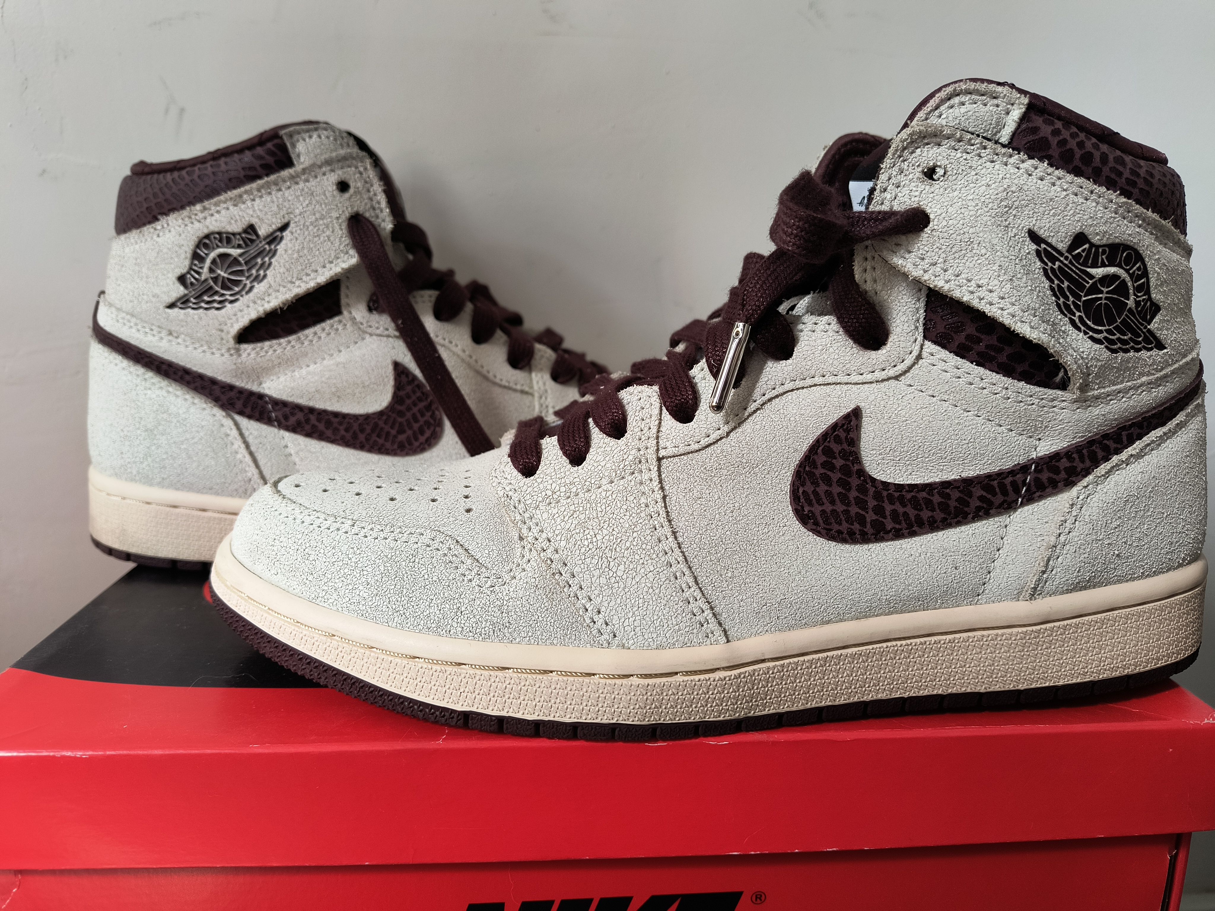 A Ma Maniere × Nike Air Jordan 1 Retro High OG "Sail and Burgundy"