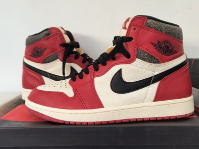 Nike Air Jordan 1 High OG "Lost & Found/Chicago"