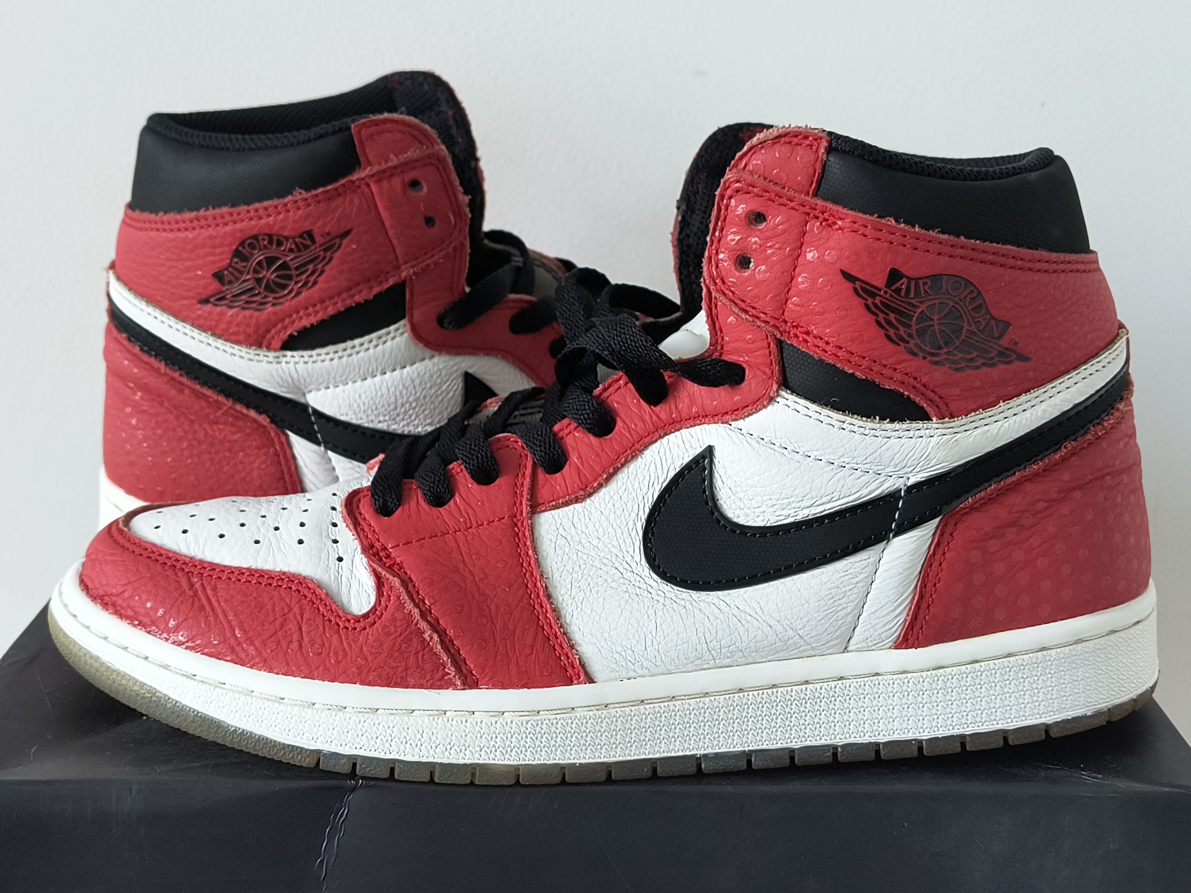 Spiderman × Nike Air Jordan 1 Origin Story "Gym Red/White/Photo Blue/Black"