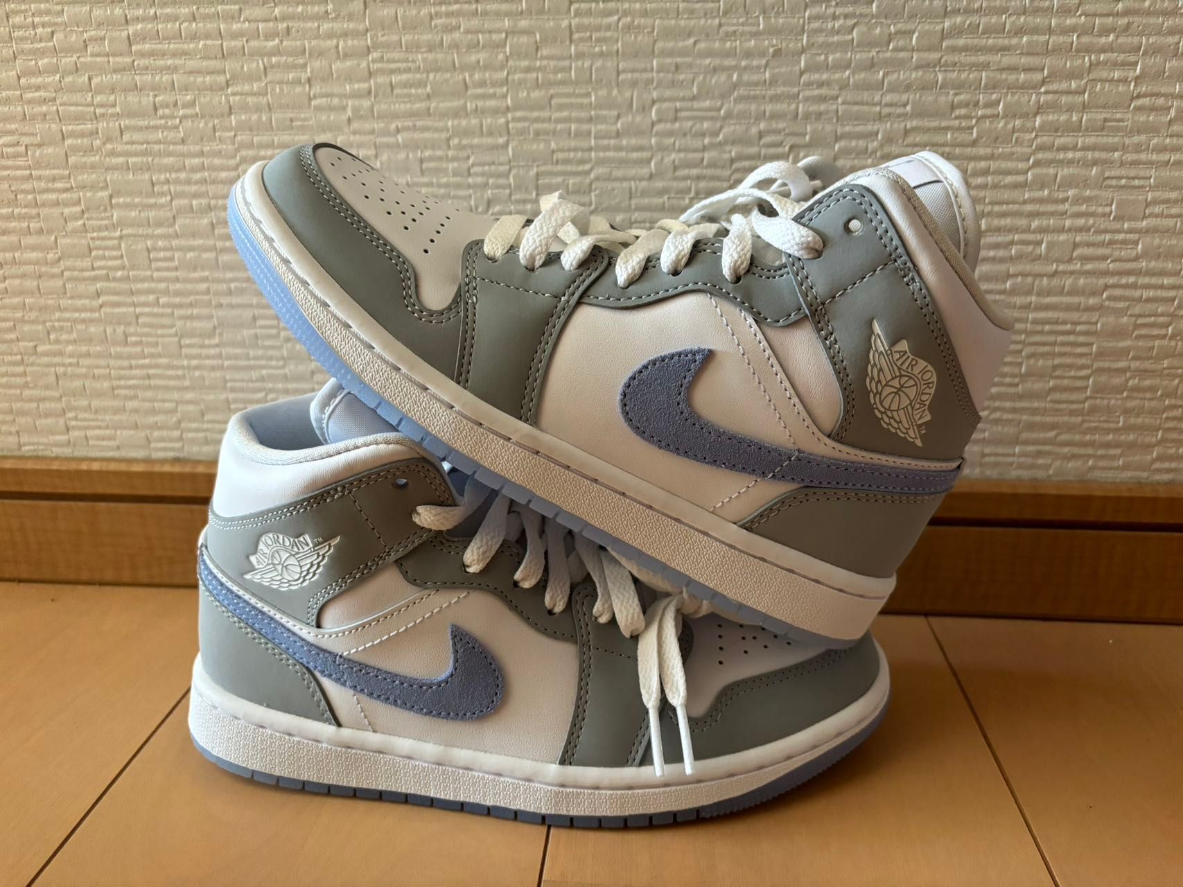 Nike Women's Air Jordan 1 Mid "Wolf Grey"