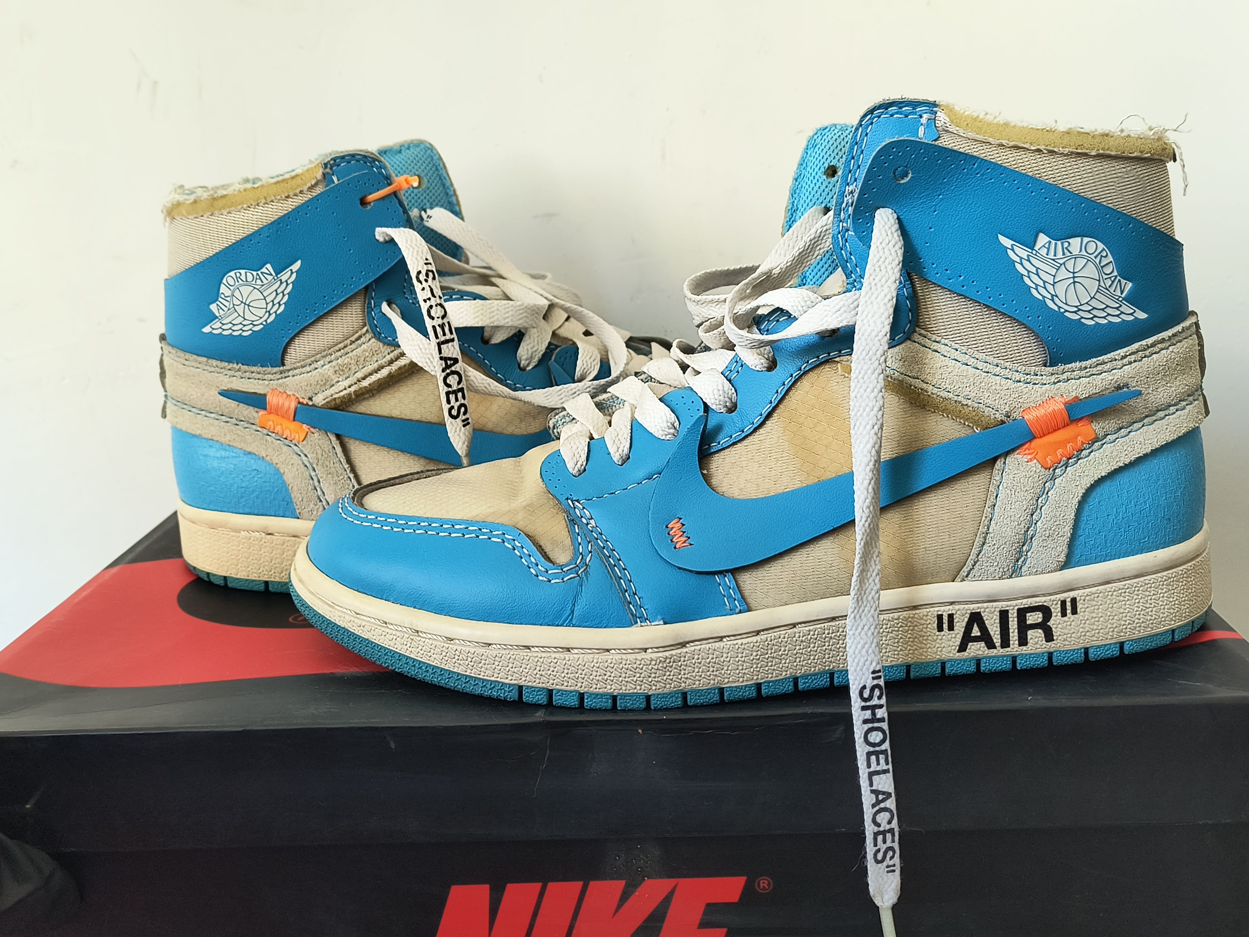 Off-White × Nike Air Jordan 1 High UNC "White/Dark Powder Blue"