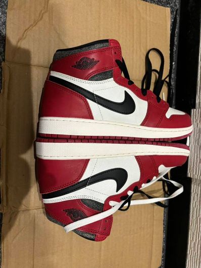 Nike GS Air Jordan 1 High OG "Lost & Found/Chicago"