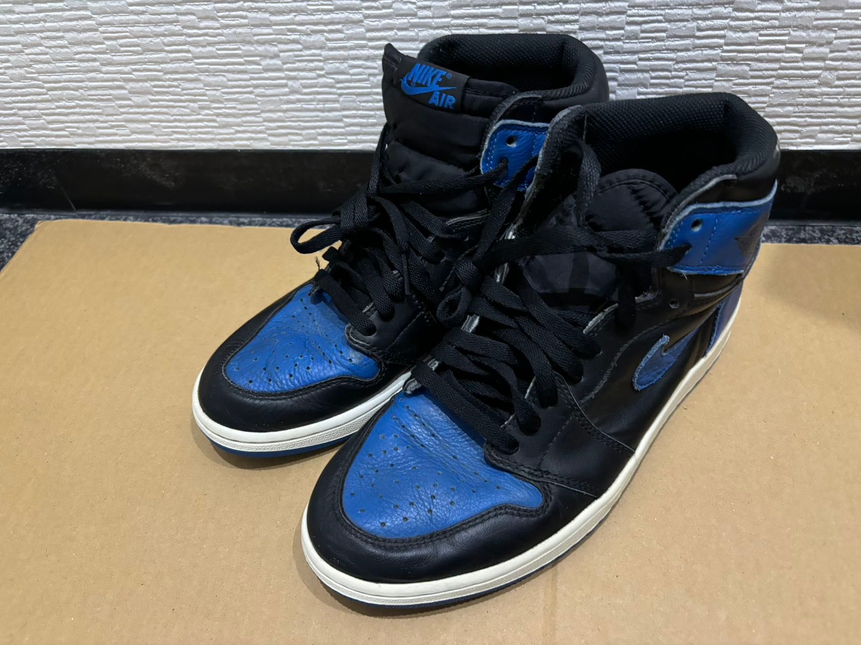 Nike Air Jordan 1 Retro High OG "Royal" (2017)