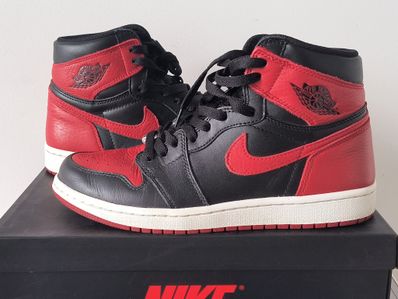 Nike Air Jordan 1 Retro High OG "Bred/Banned" (2016)