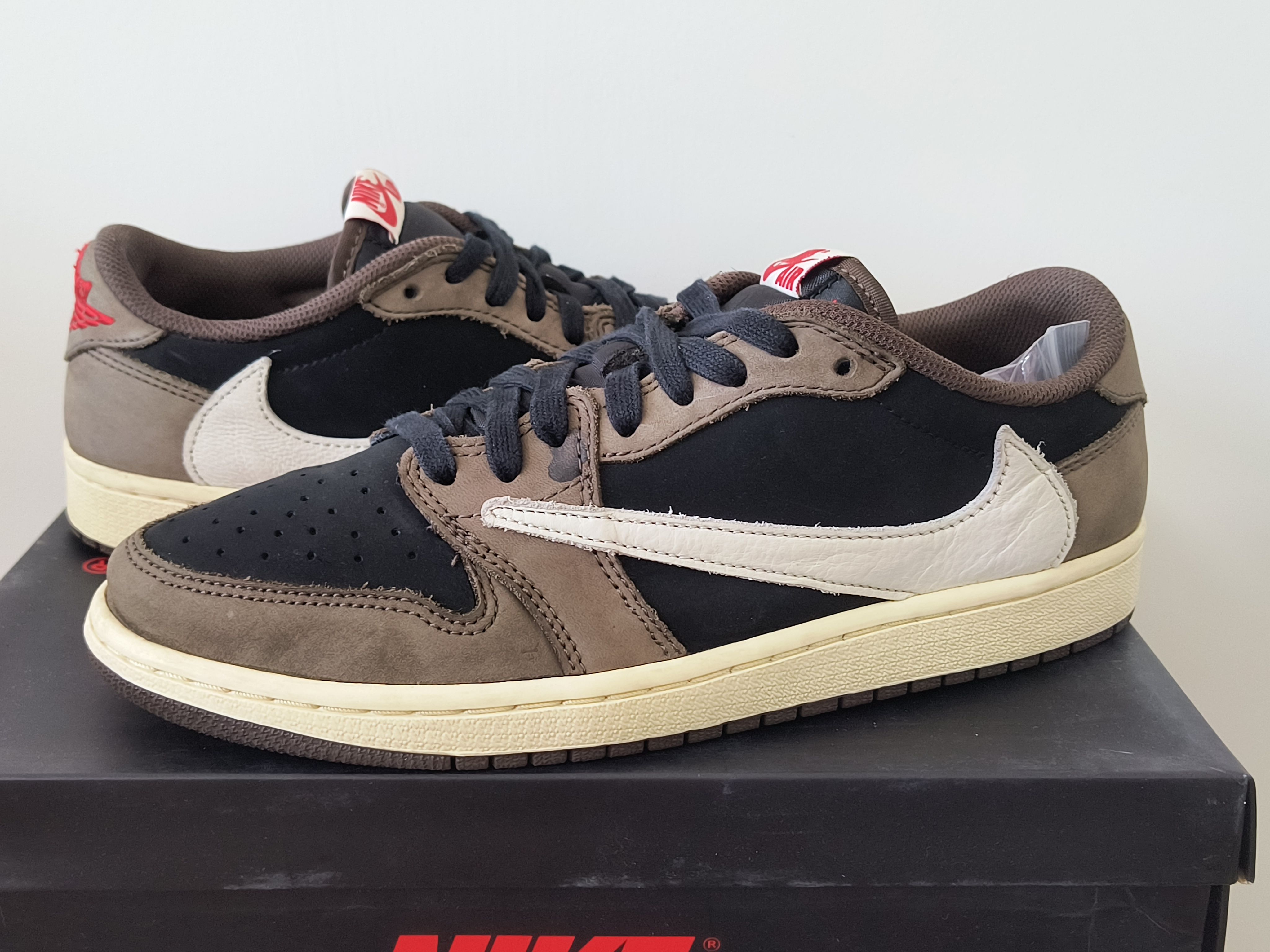 Travis Scott × Nike Air Jordan 1 Low OG SP-T "Black/Dark Mocha"