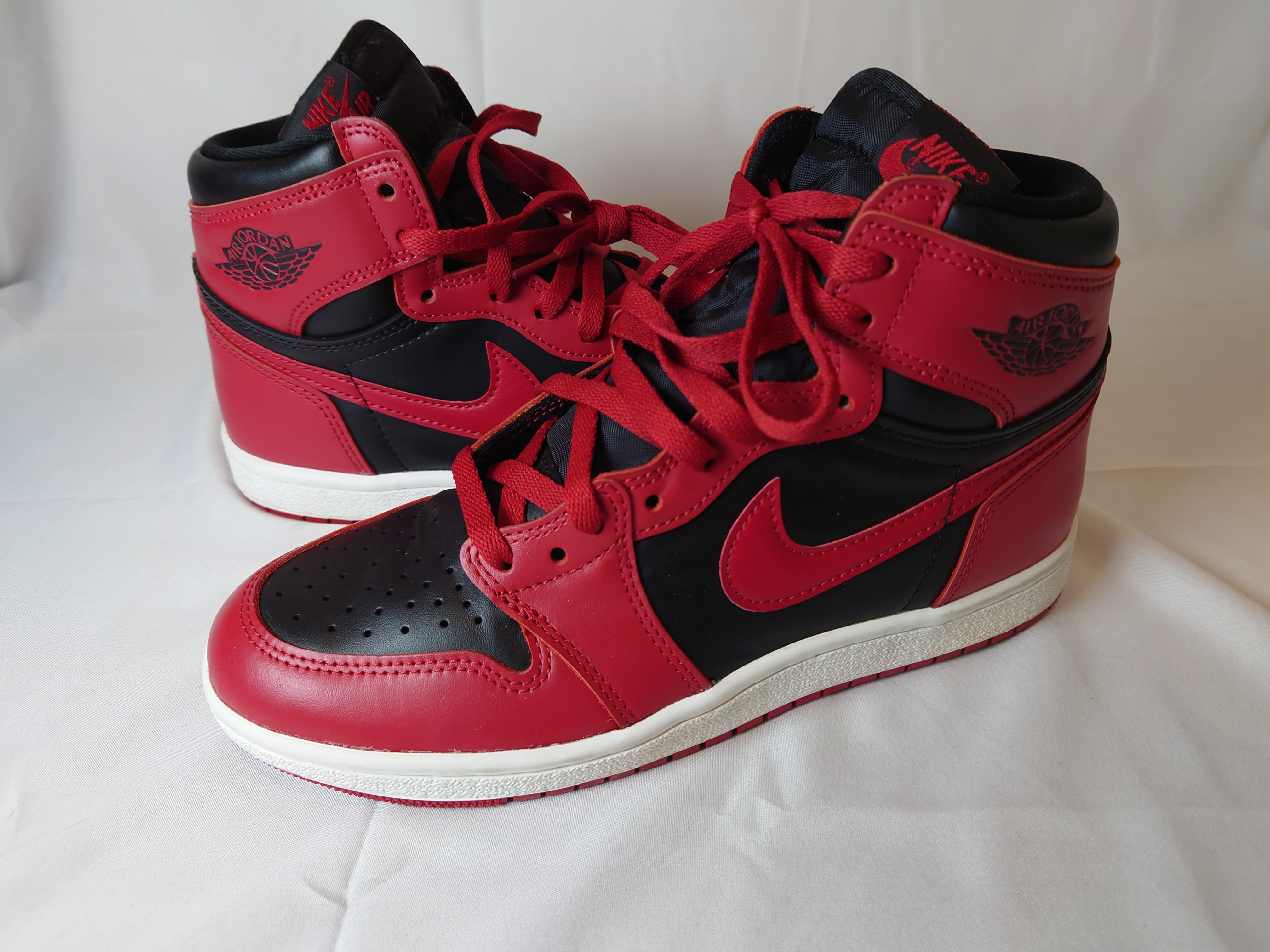 Nike Air Jordan 1 High ’85 "Varsity Red"