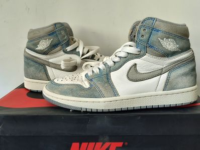 Nike Air Jordan 1 High OG "Hyper Royal"