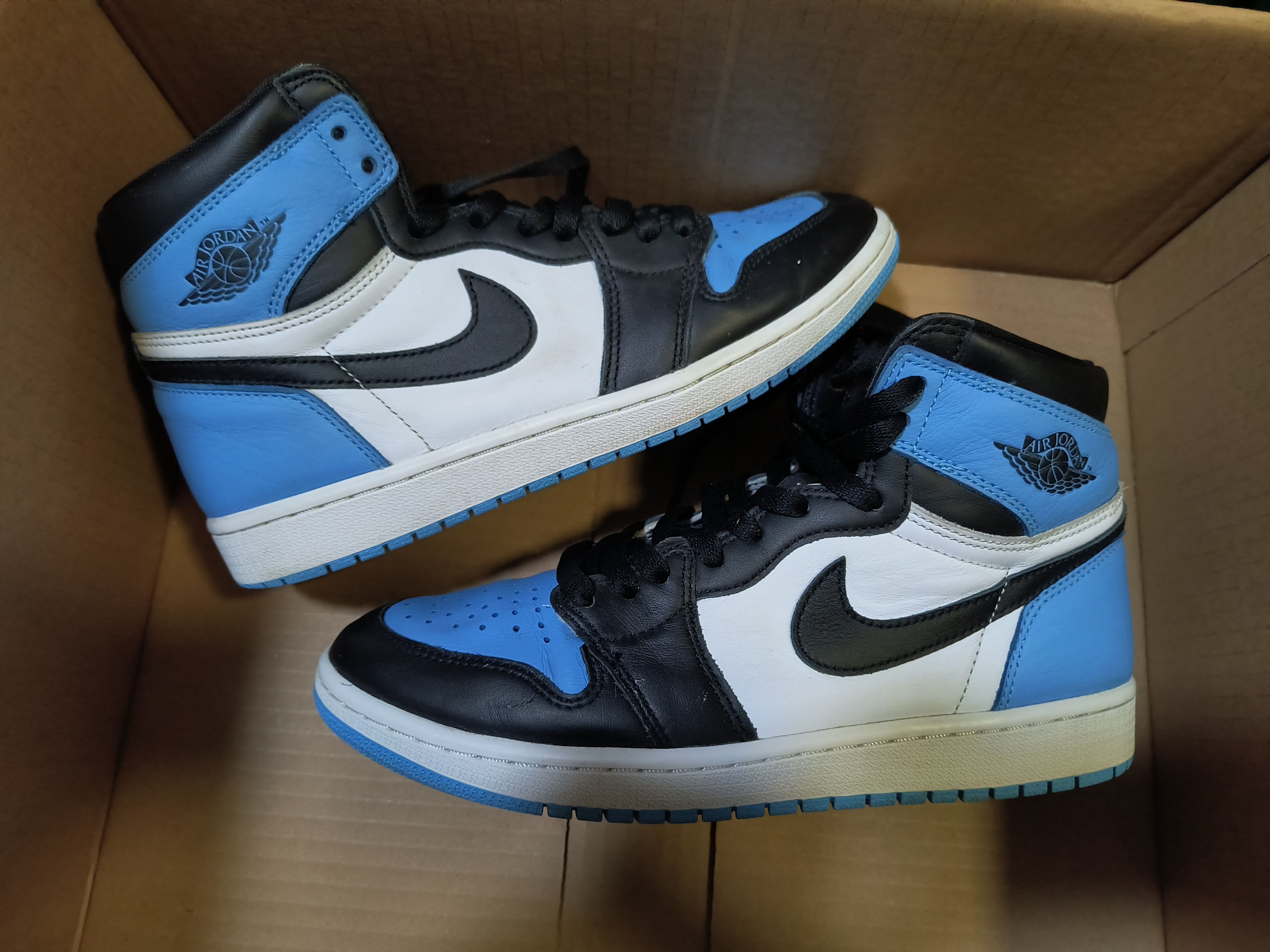 Nike Air Jordan 1 Retro High OG "University Blue/UNC Toe"