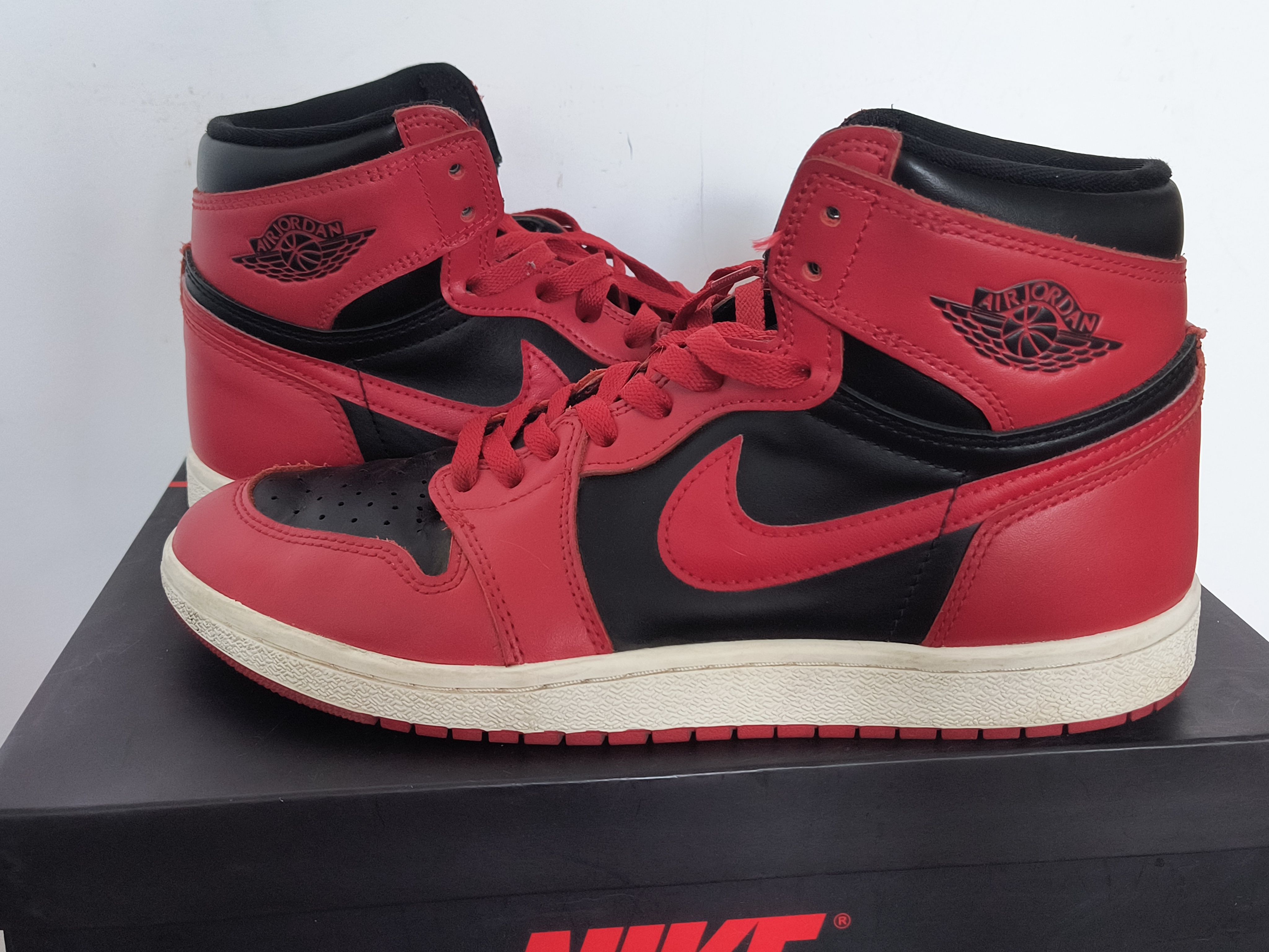 Nike Air Jordan 1 High ’85 "Varsity Red"