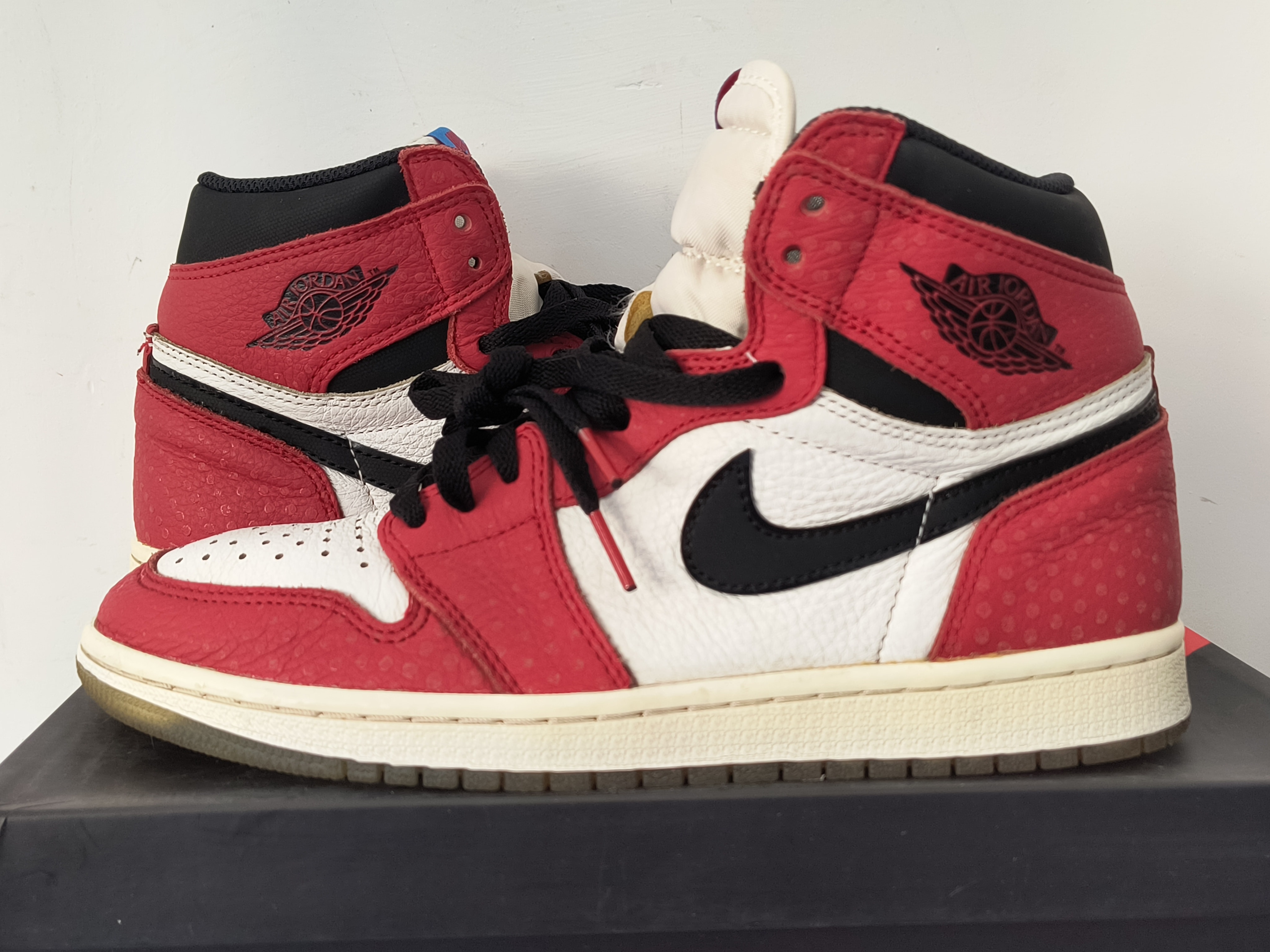 Spiderman × Nike Air Jordan 1 Origin Story "Gym Red/White/Photo Blue/Black"