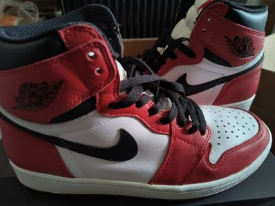 Nike Air Jordan 1 Retro High "Chicago" (2015)