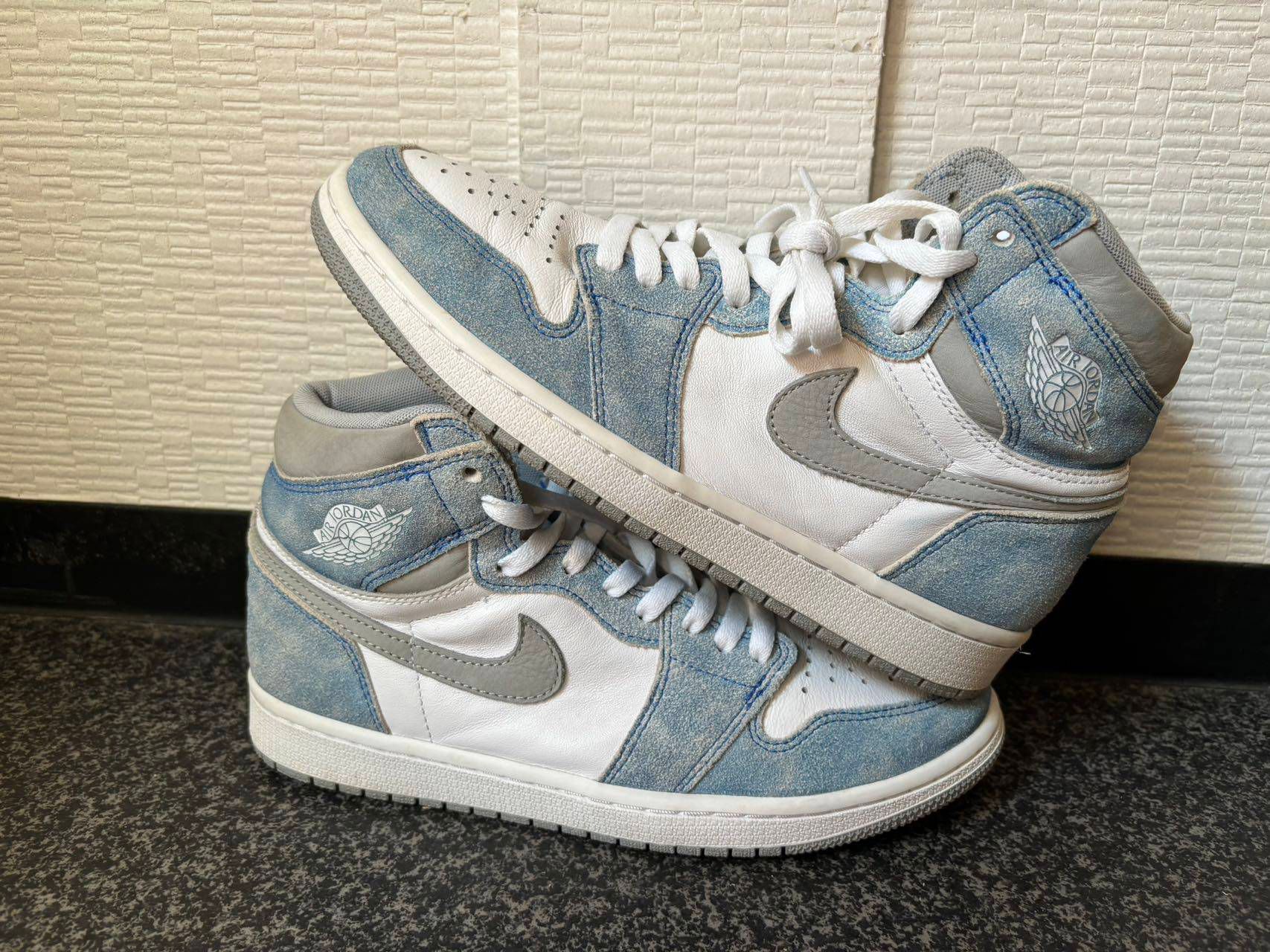 Nike Air Jordan 1 High OG "Hyper Royal"