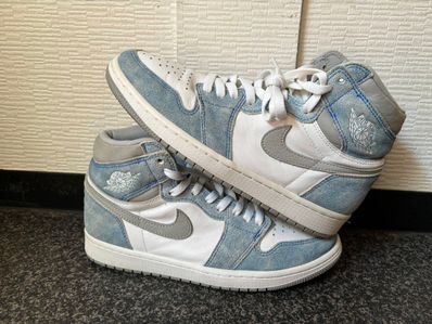 Nike Air Jordan 1 High OG "Hyper Royal"