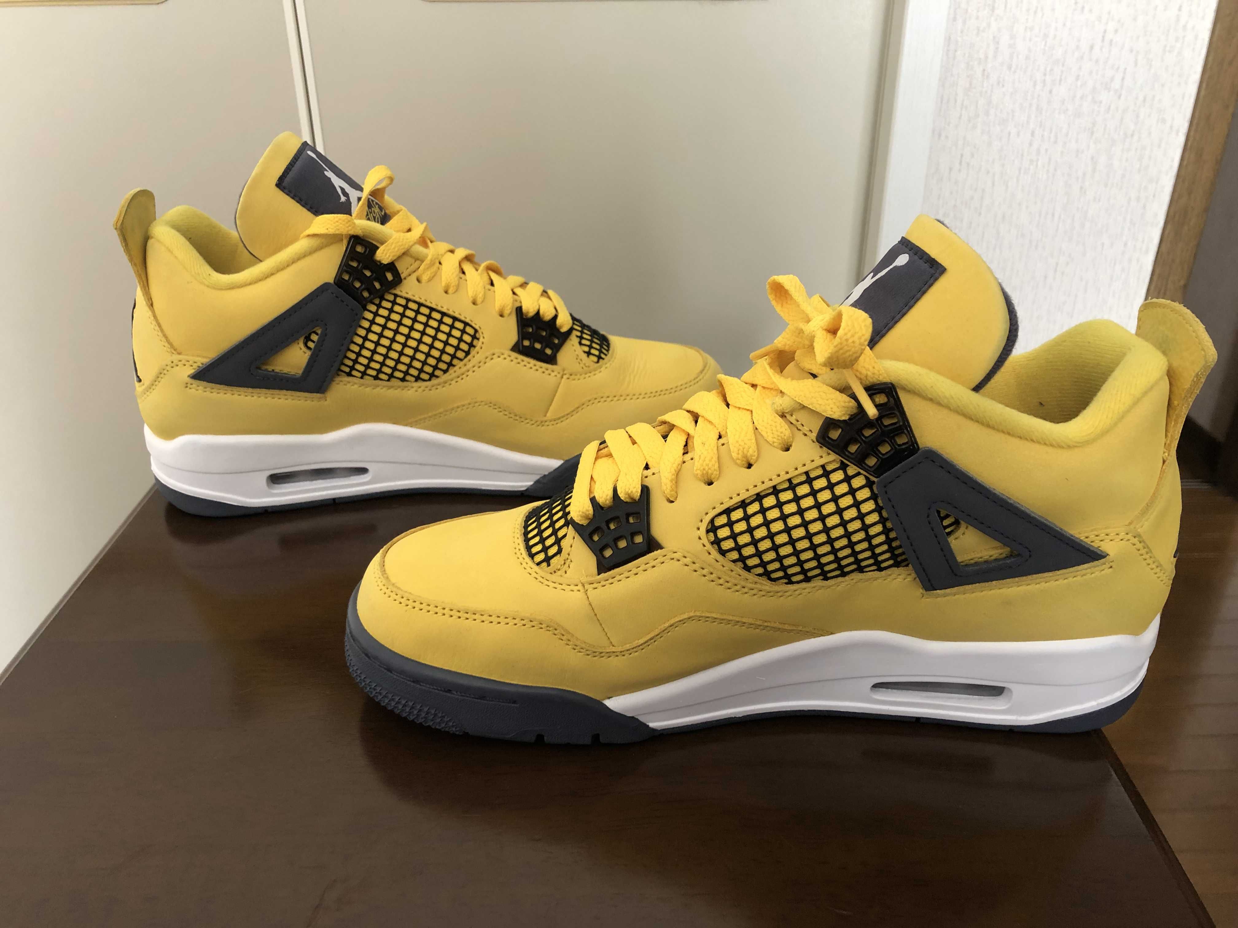 Nike Air Jordan 4 "Tour Yellow"