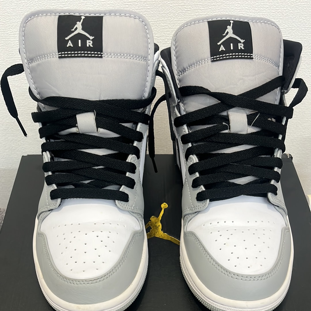 Nike Air Jordan 1 Mid "Light Smoke Grey/White/Black"