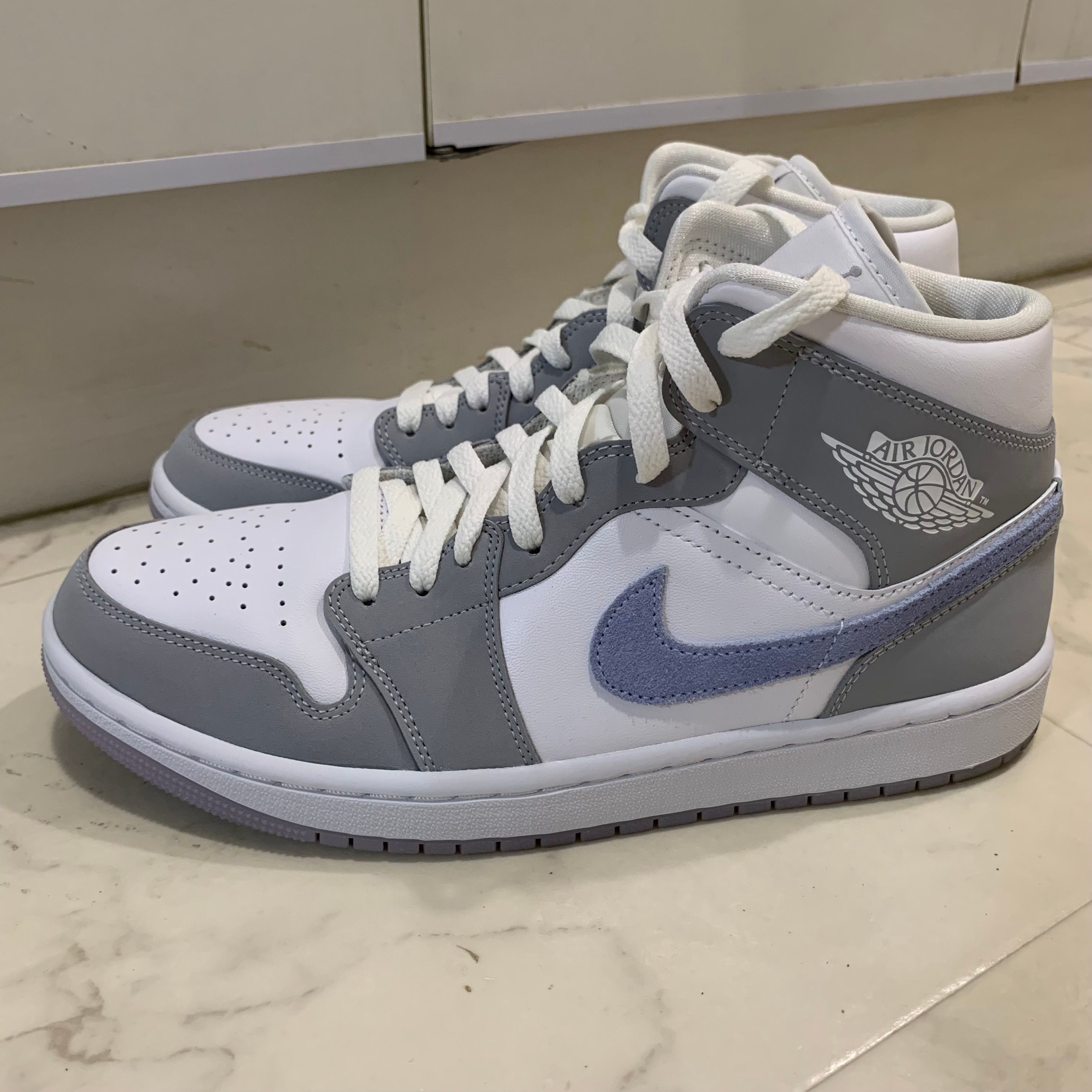 Nike Women's Air Jordan 1 Mid "Wolf Grey"