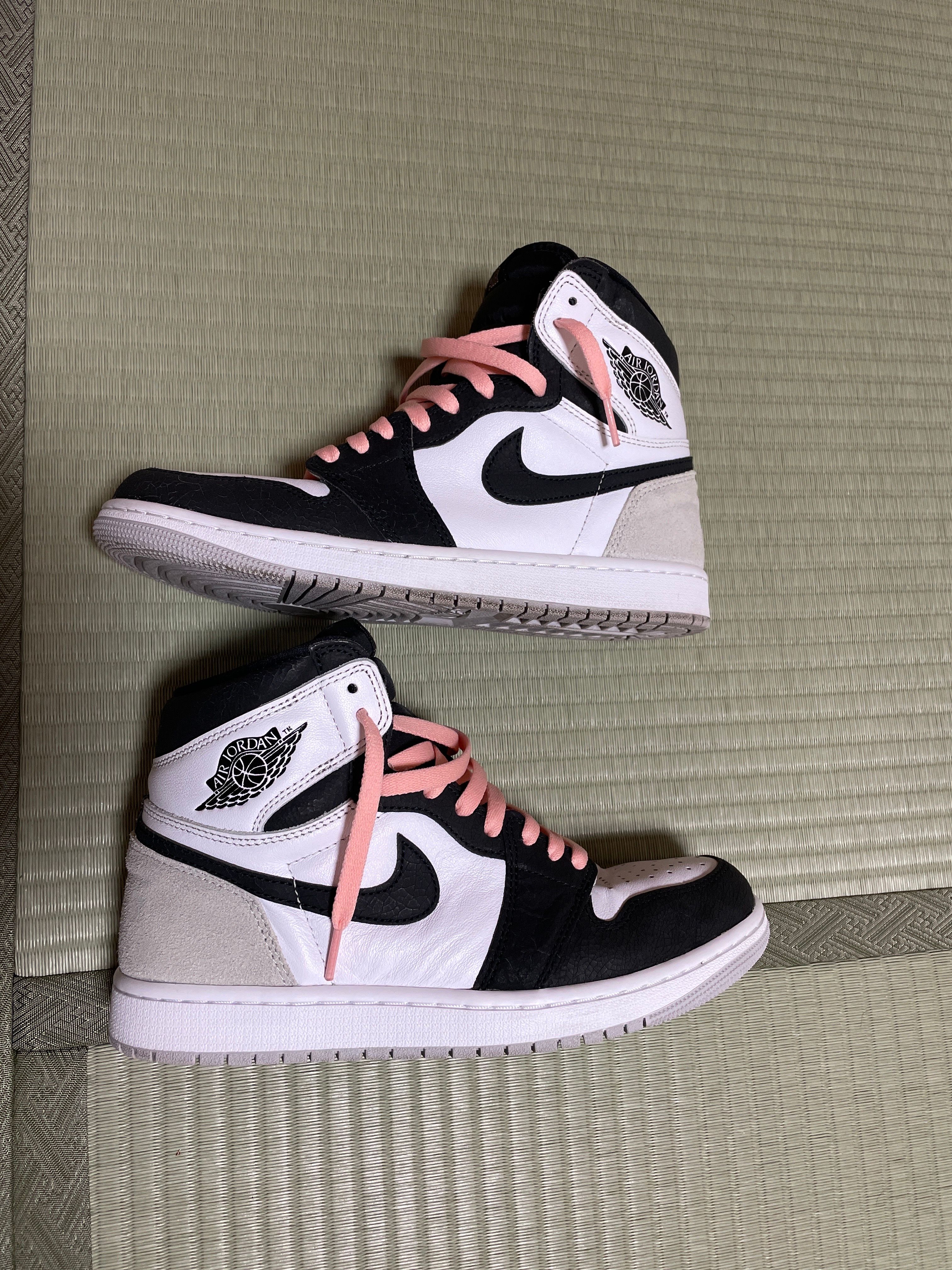 Nike Air Jordan 1 High OG "Bleached Coral"