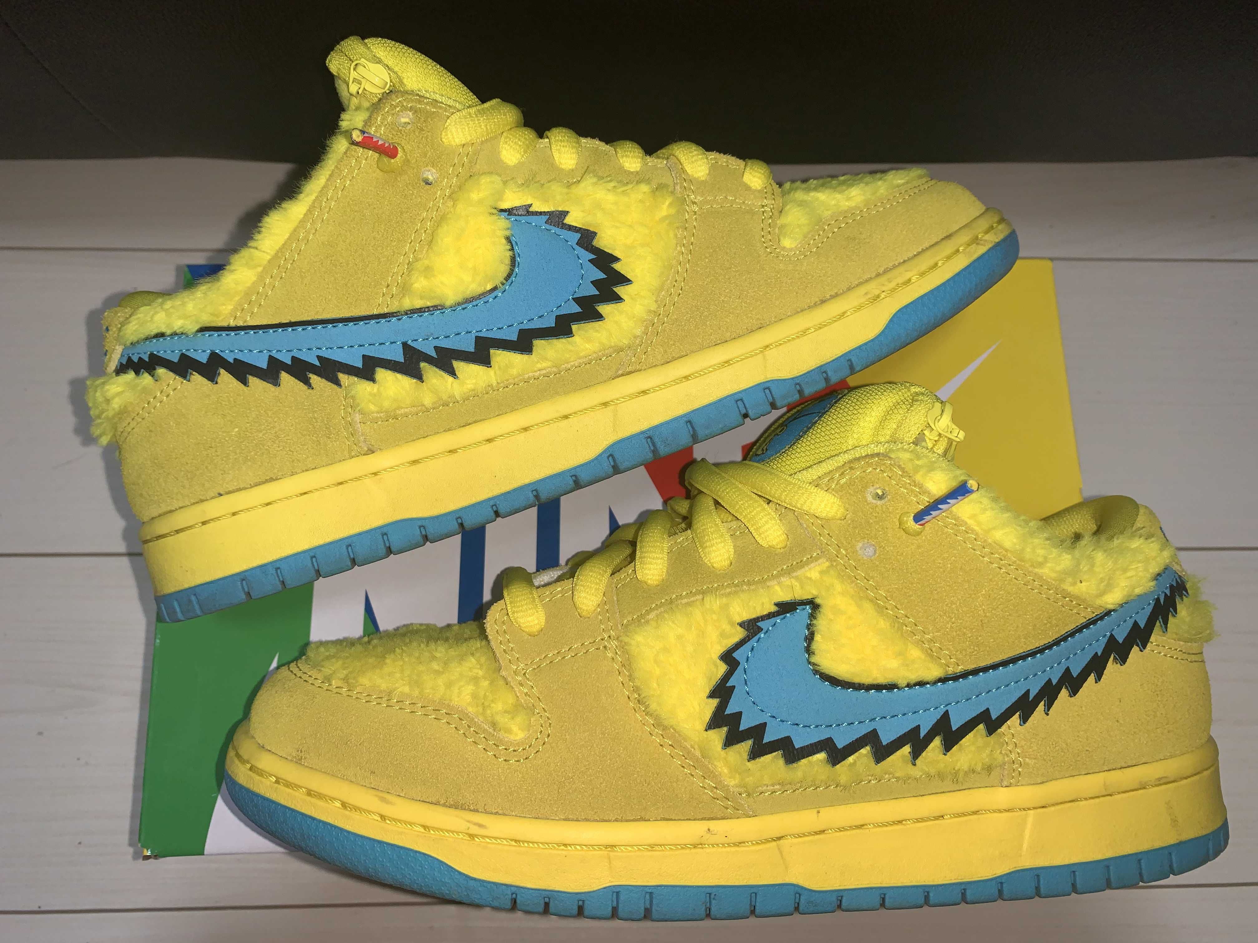 Grateful Dead × Nike SB Dunk Low "Yellow Bear"