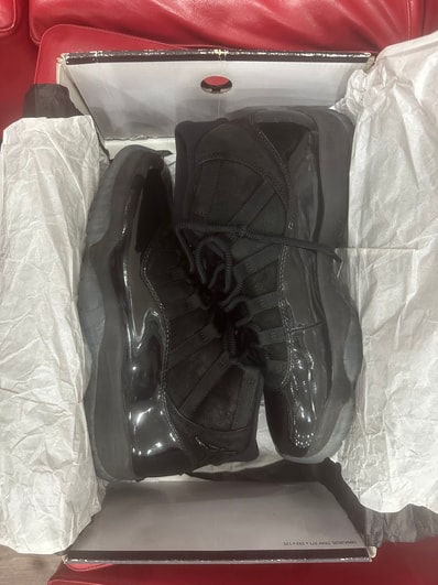 Nike Air Jordan 11 "Cap and Gown"