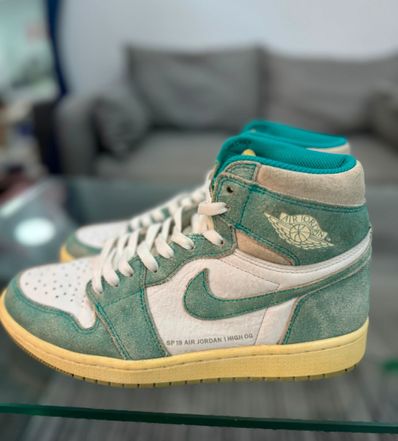Nike Air Jordan 1 Retro High OG "Turbo Green"