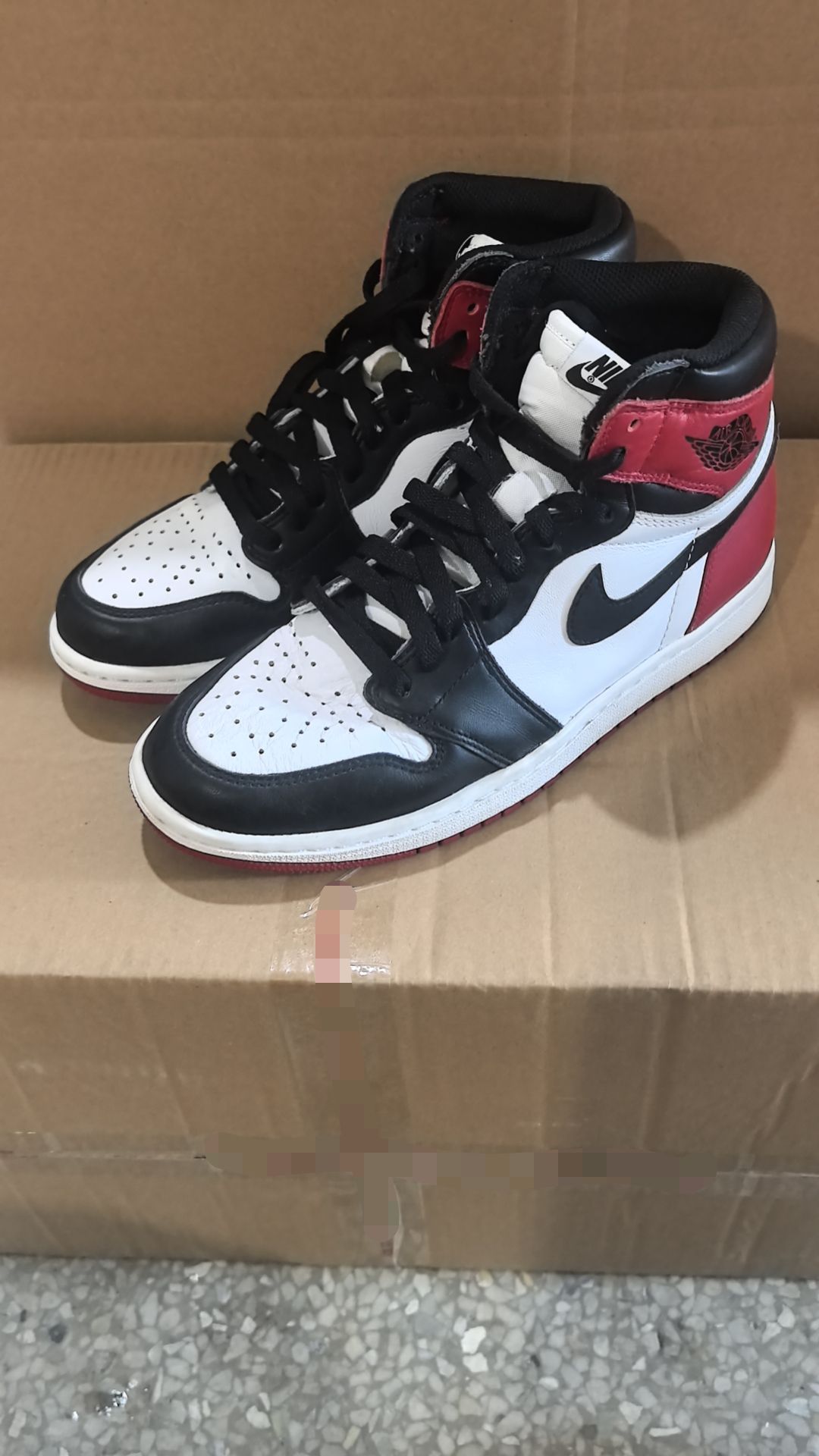 Nike Air Jordan 1 Retro High OG "Black Toe"(2016)