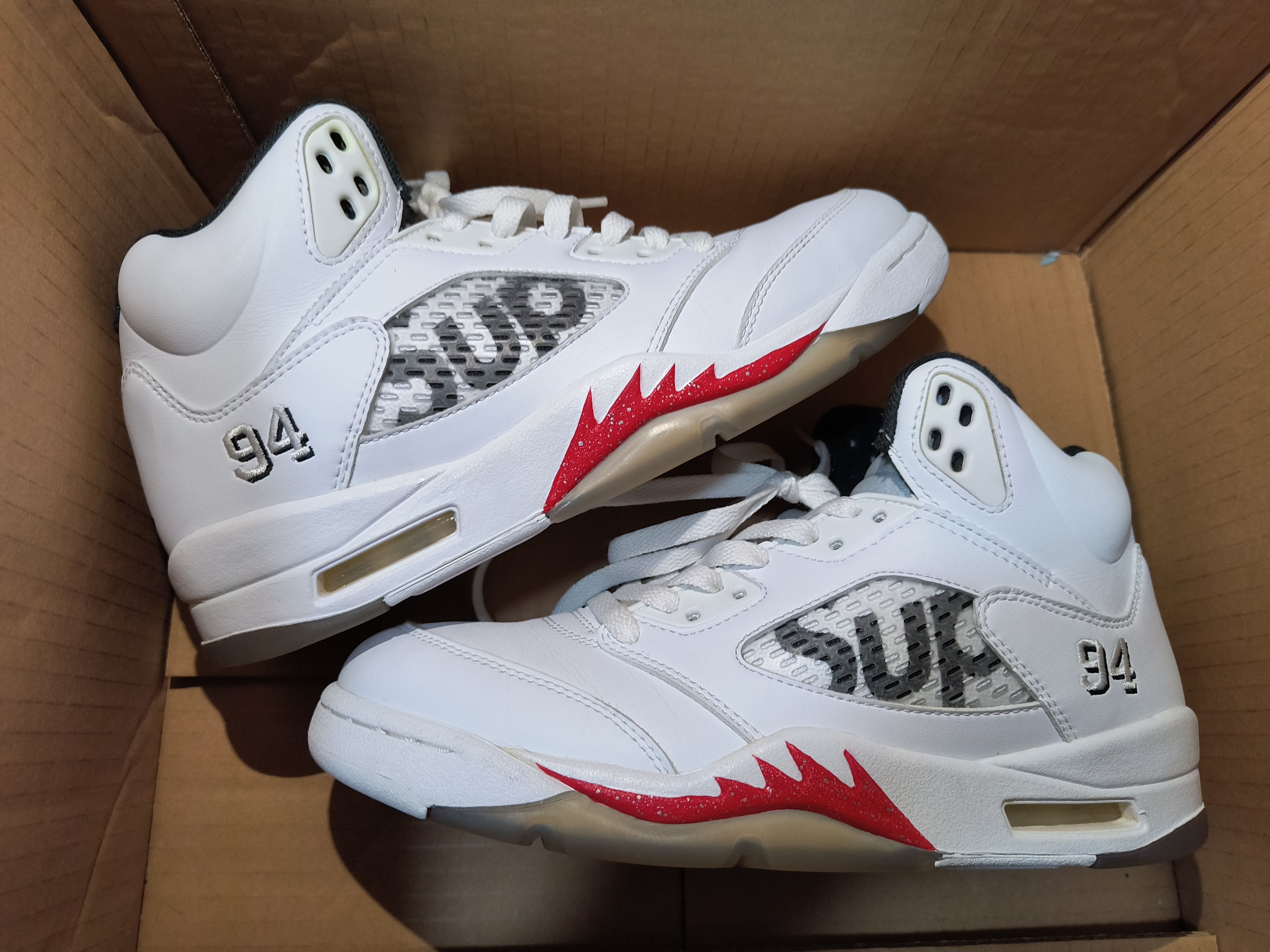 Supreme × Nike Air Jordan 5 Retro "White"