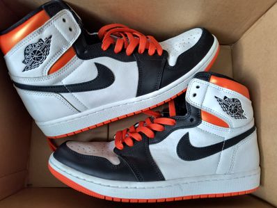 Nike Air Jordan 1 Retro High OG "Electro Orange"