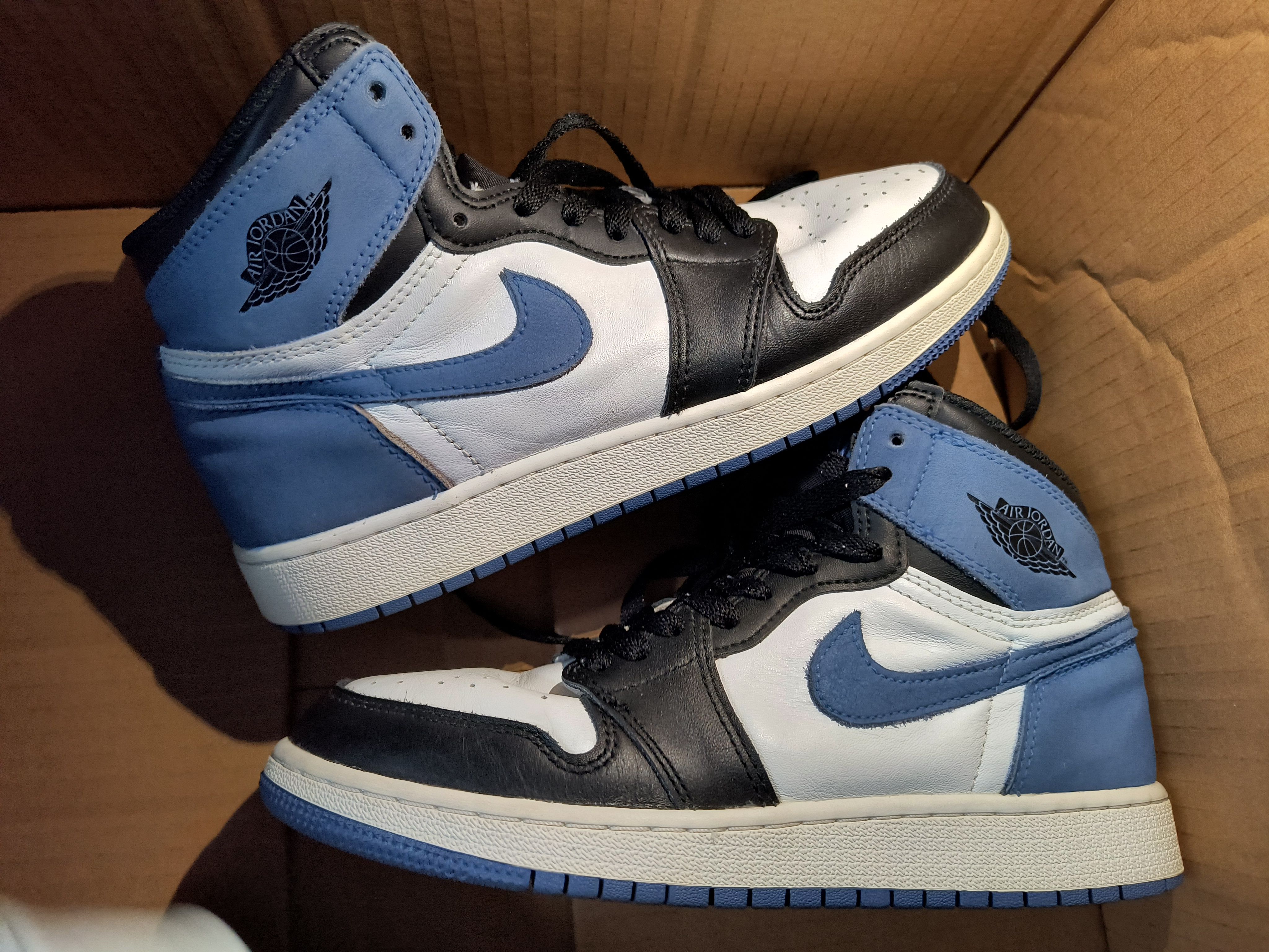 NIKE AIR JORDAN 1 RETRO HIGH BLUE MOON (GS)