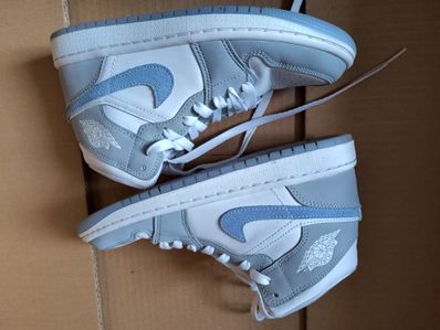 Nike Women's Air Jordan 1 Mid "Wolf Grey"