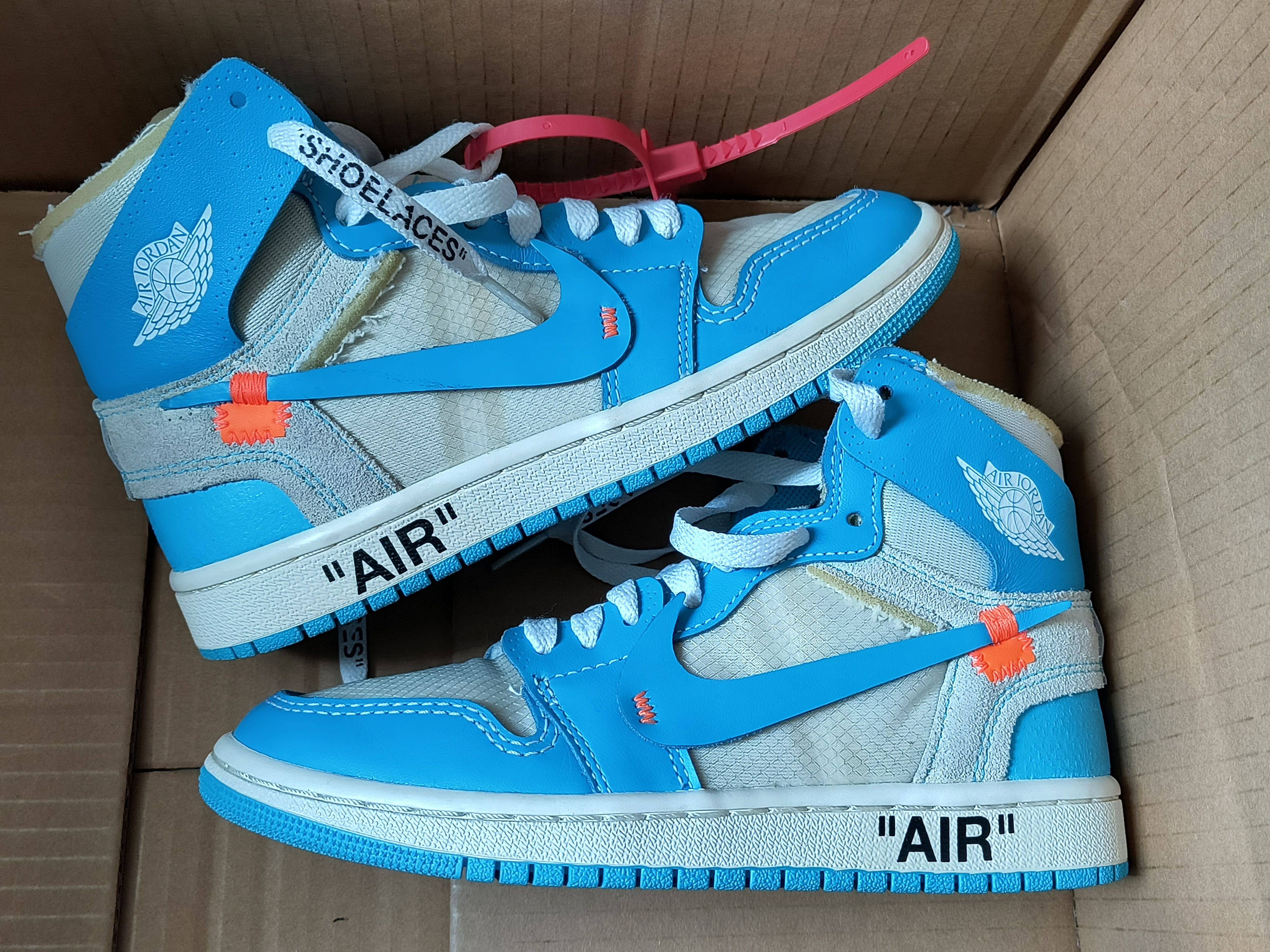 Off-White × Nike Air Jordan 1 High UNC "White/Dark Powder Blue"