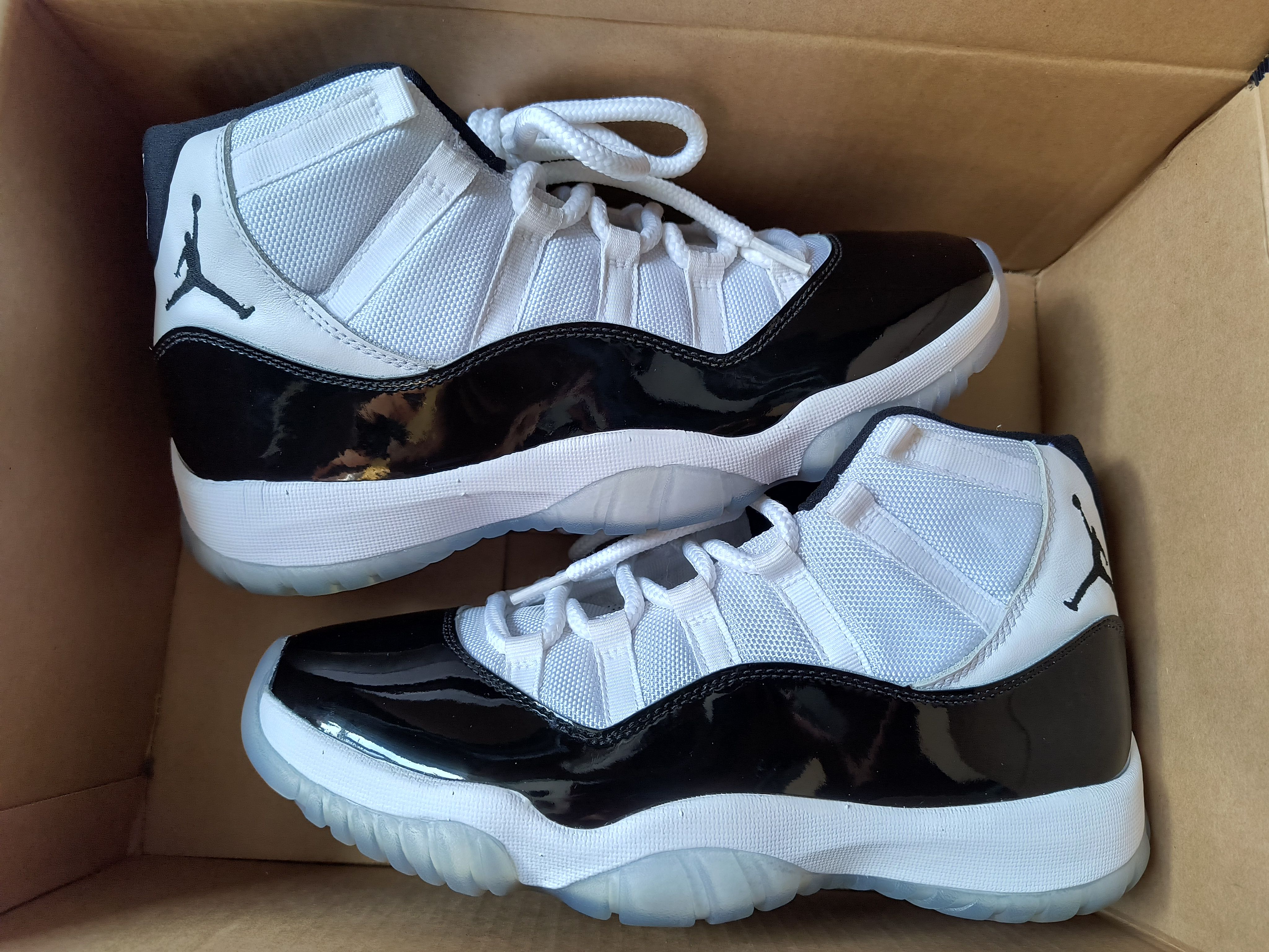 Nike Air Jordan 11 Retro "Concord" (2018)