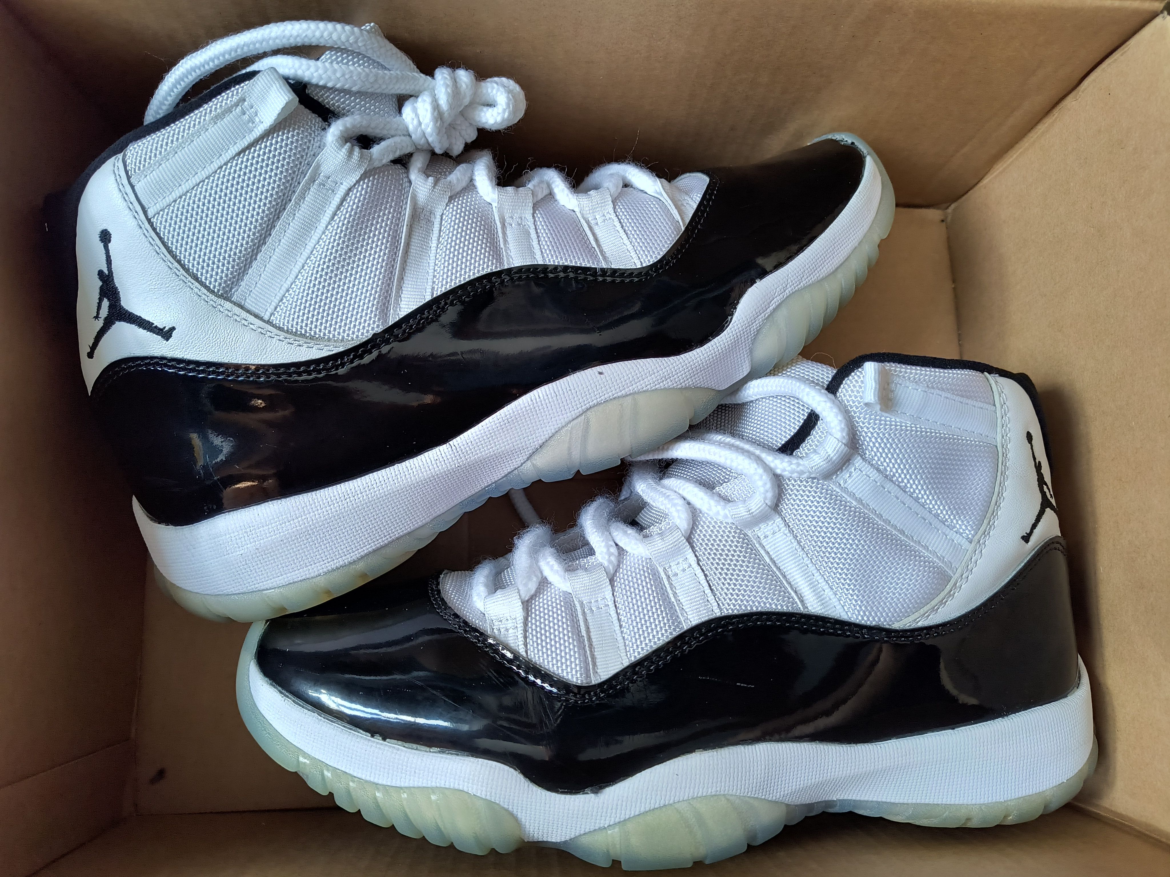 Nike Air Jordan 11 Retro "Concord" (2018)