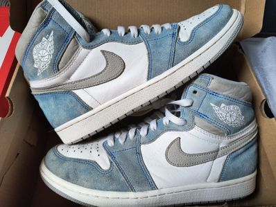 Nike Air Jordan 1 High OG "Hyper Royal"