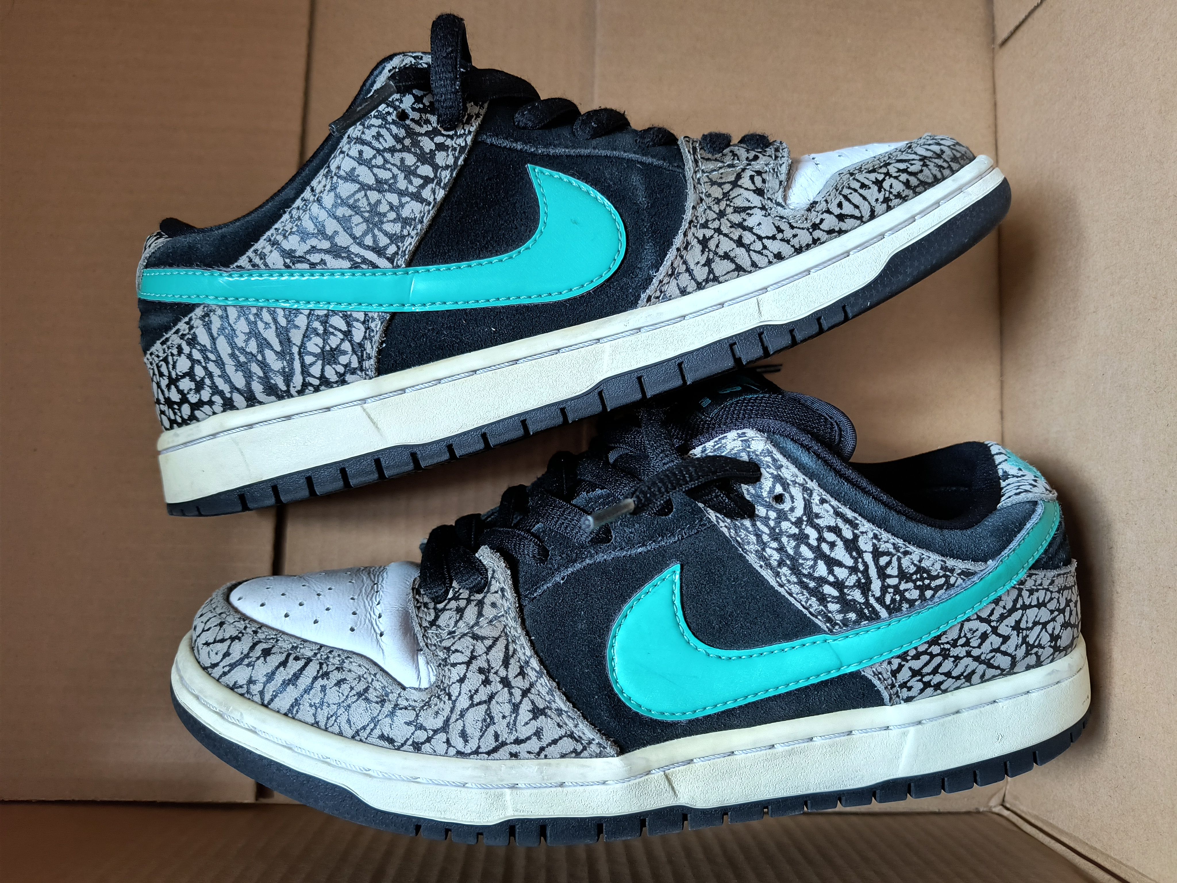 Nike SB Dunk Low "Elephant/Safari"