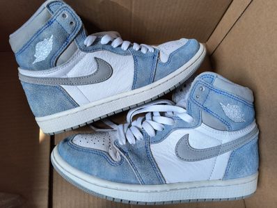 Nike Air Jordan 1 High OG "Hyper Royal"