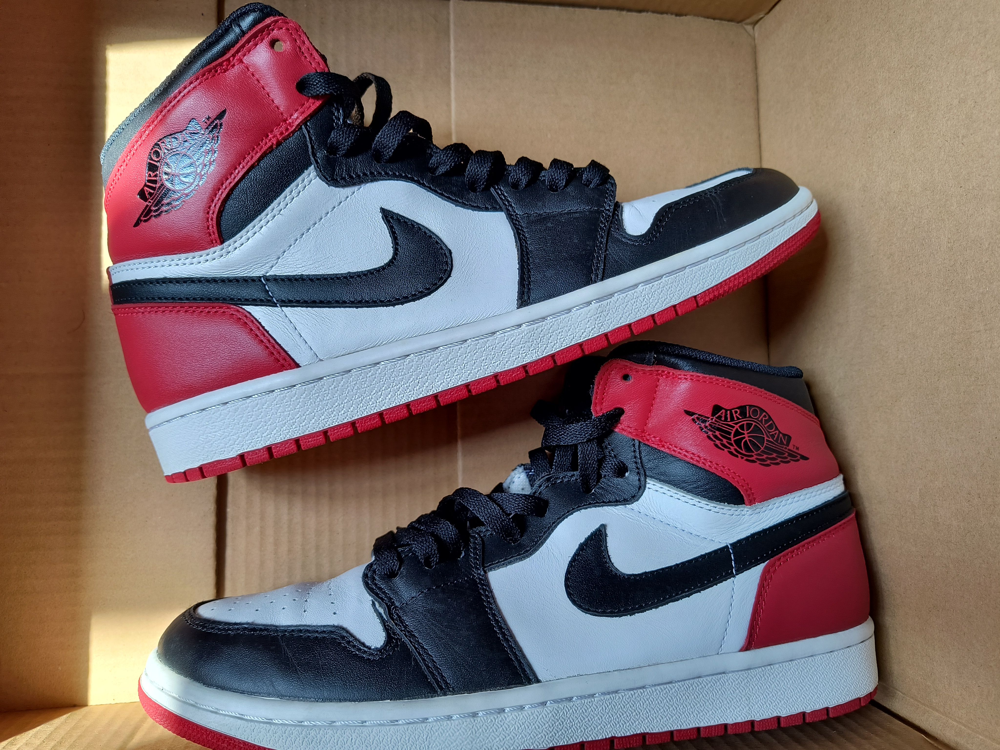 Nike Air Jordan 1 Retro High OG "Black Toe" (2013)