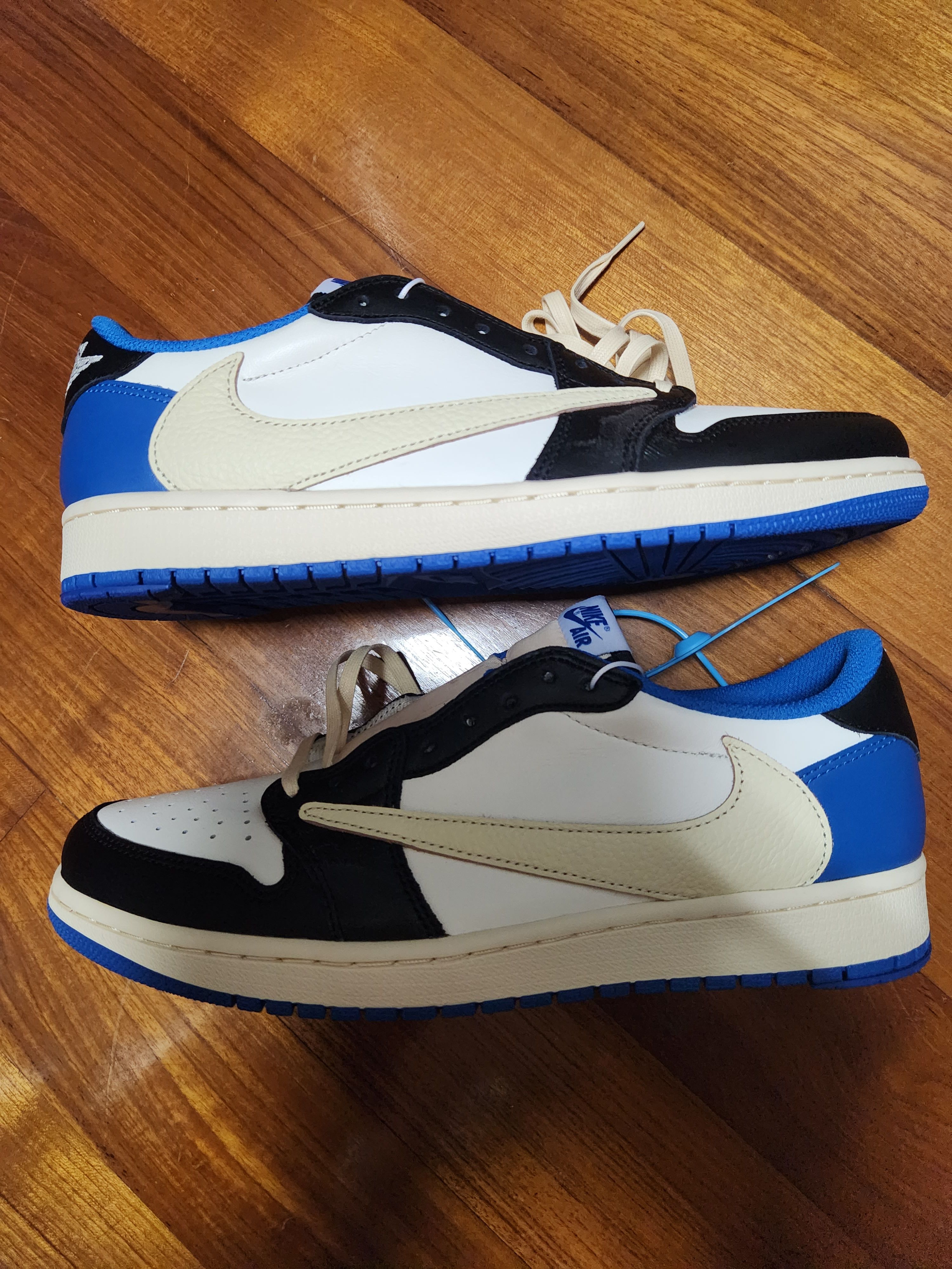 Travis Scott × fragment design × Nike Air Jordan 1 Low OG SP "Military Blue"