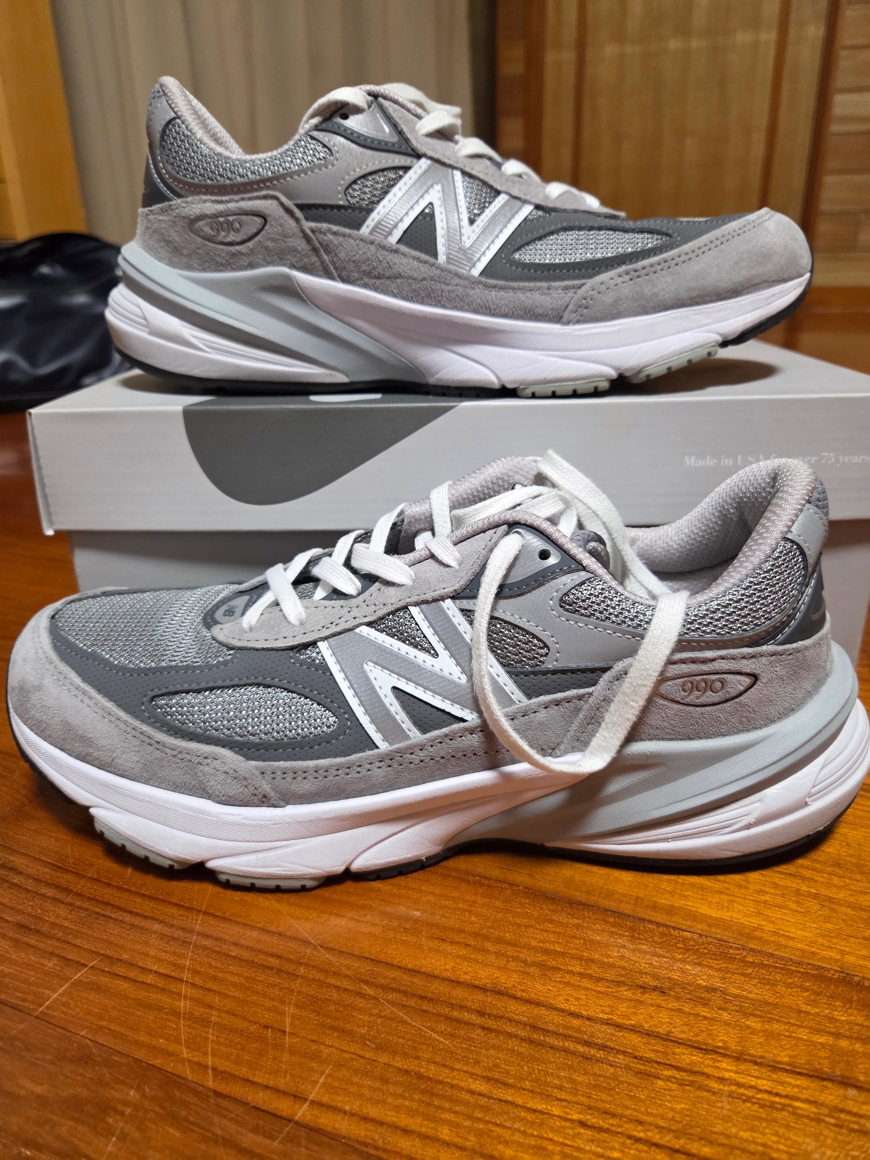New Balance 990V6 "Gray" (Heel Logo NB)