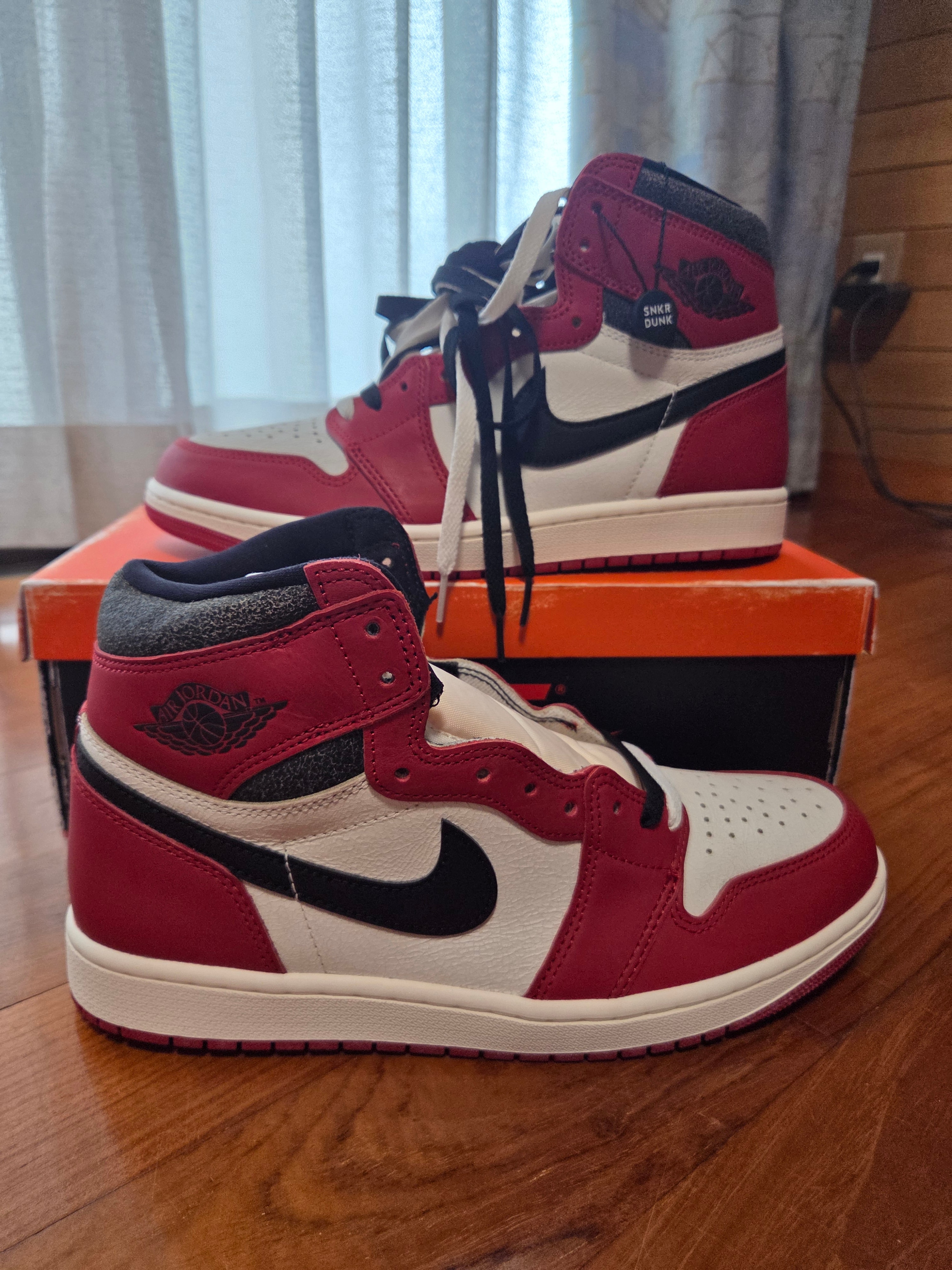 Nike Air Jordan 1 High OG "Lost & Found/Chicago"