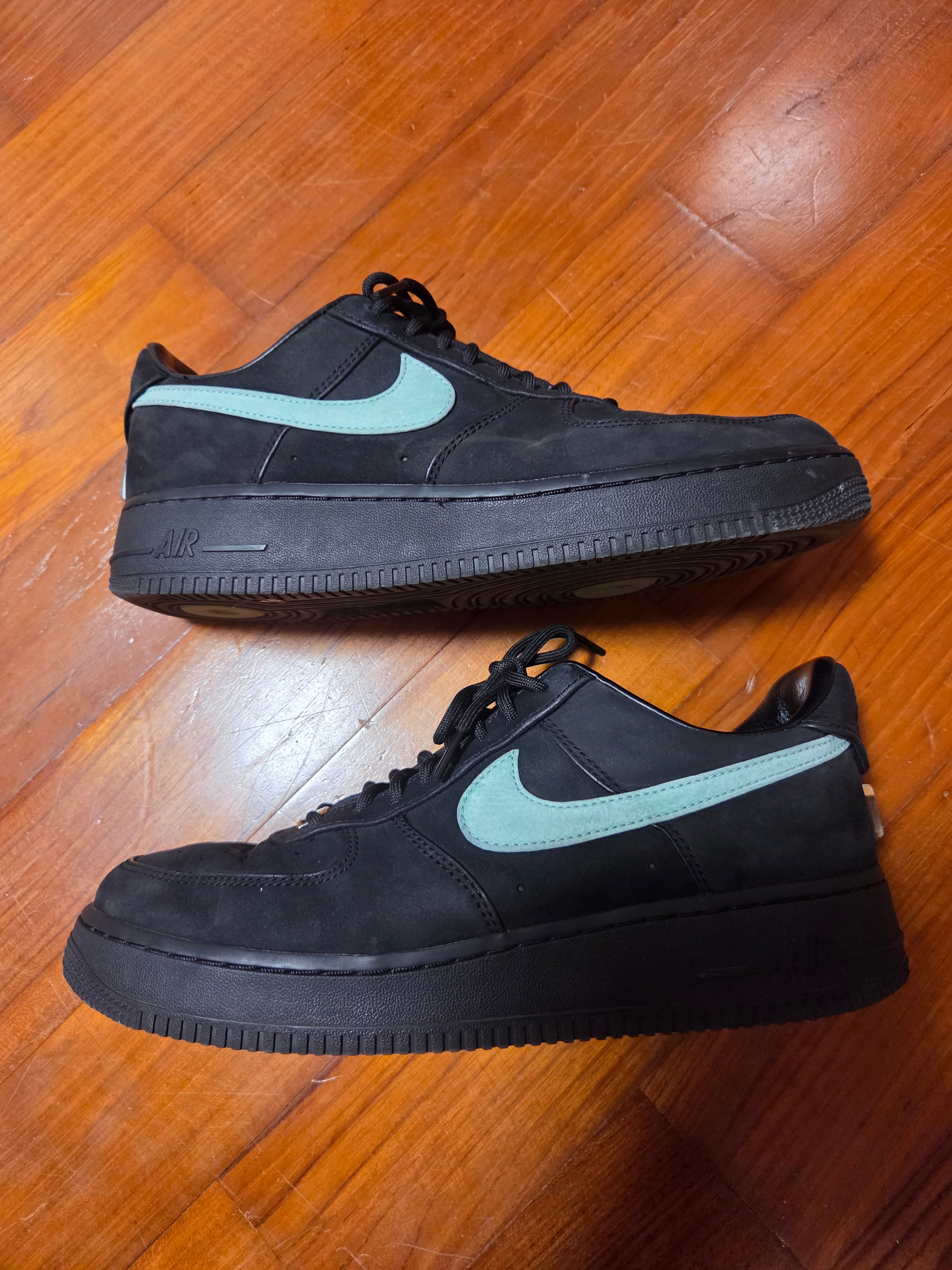 Tiffany & Co. × Nike Air Force 1 Low "1837"