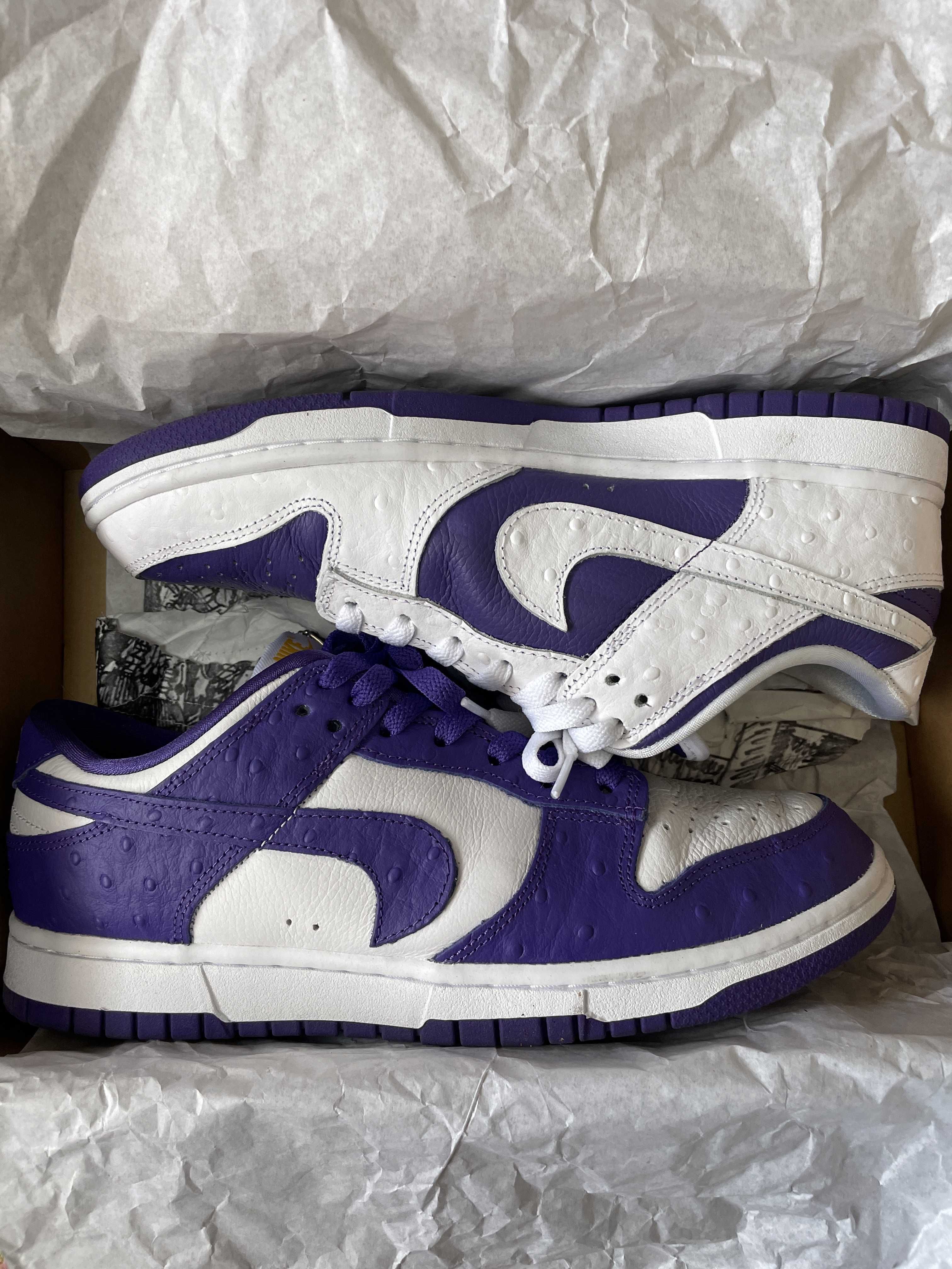 Nike Women's Dunk Low "Made You Look"