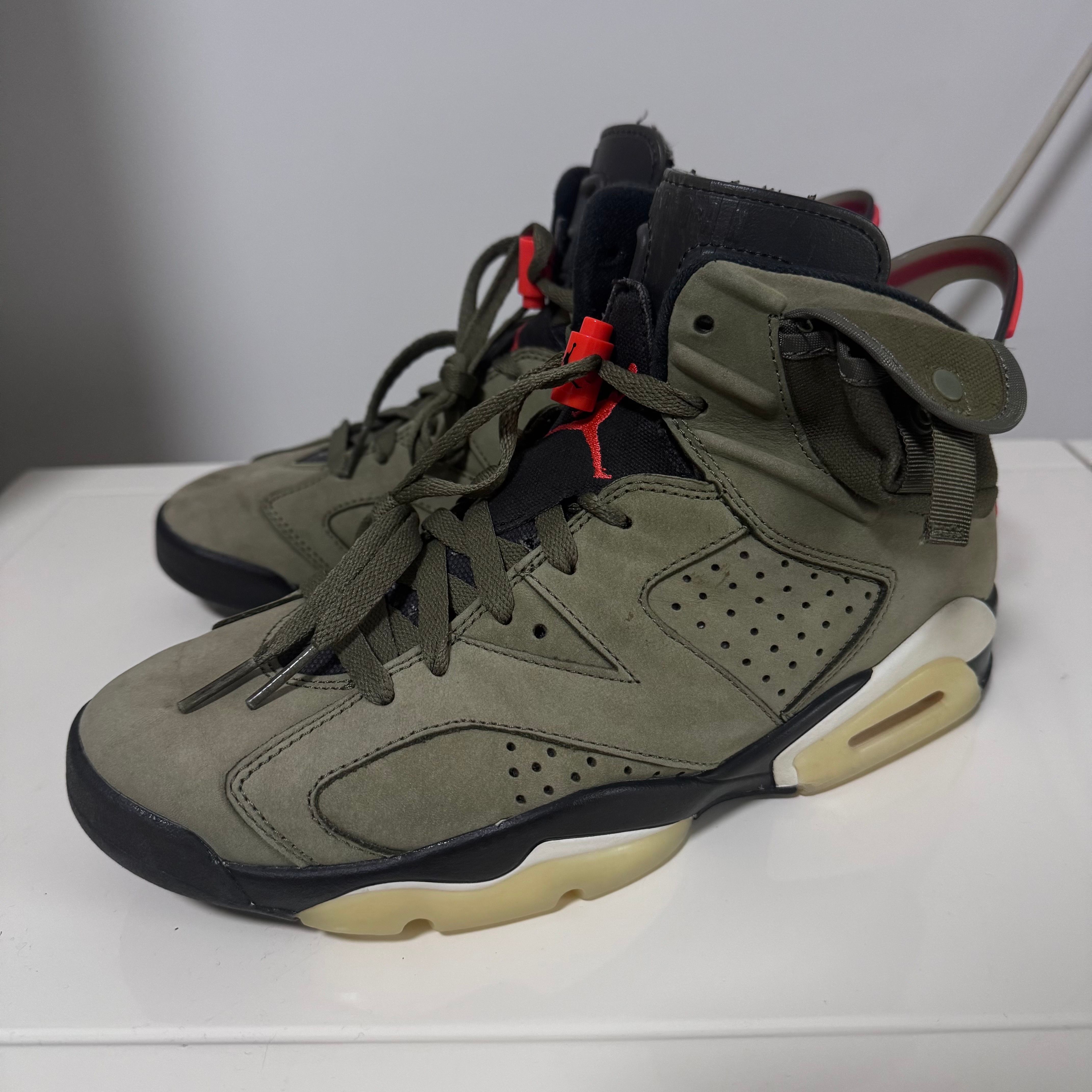 Travis Scott × Nike Air Jordan 6 Retro "Medium Olive"