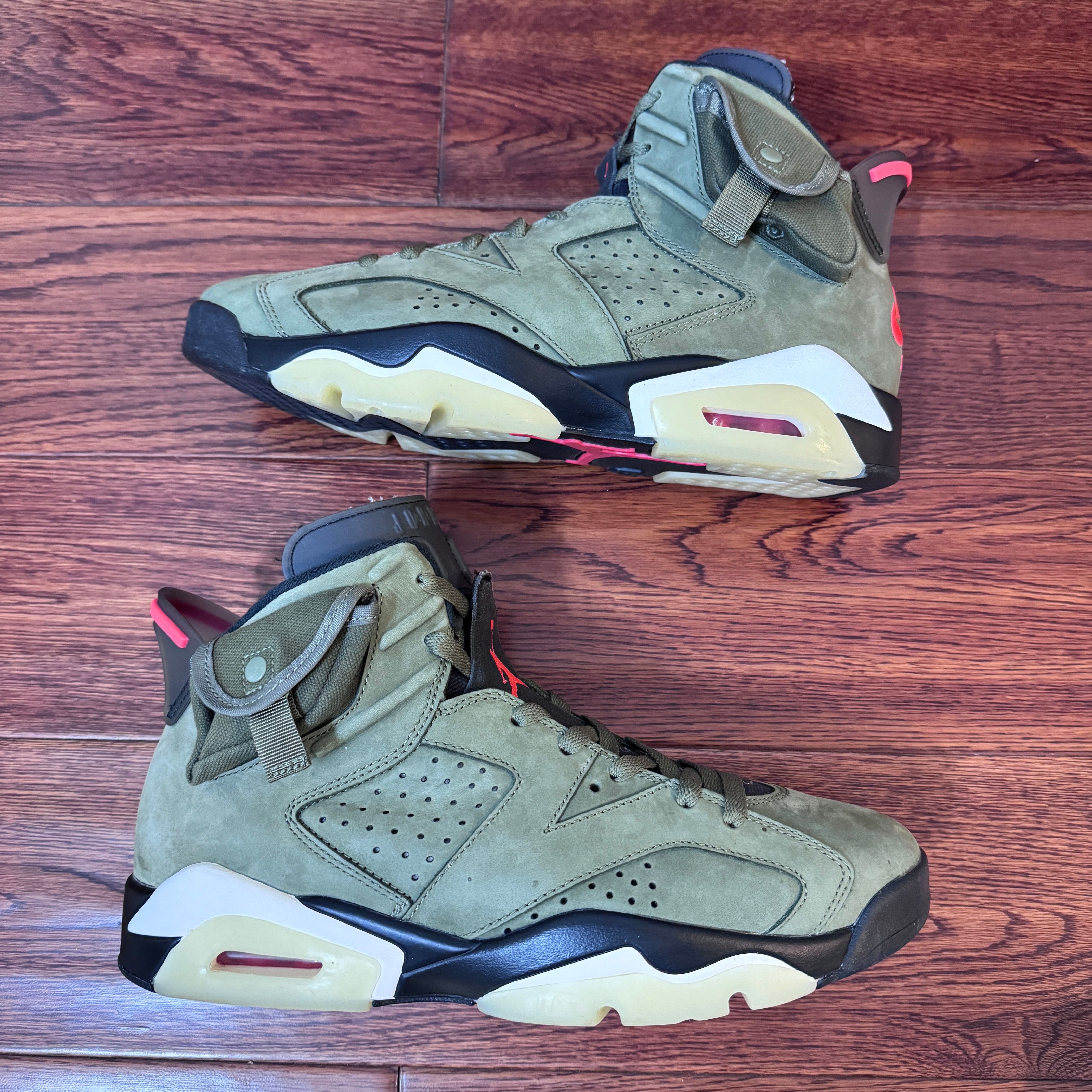 Travis Scott × Nike Air Jordan 6 Retro "Medium Olive"