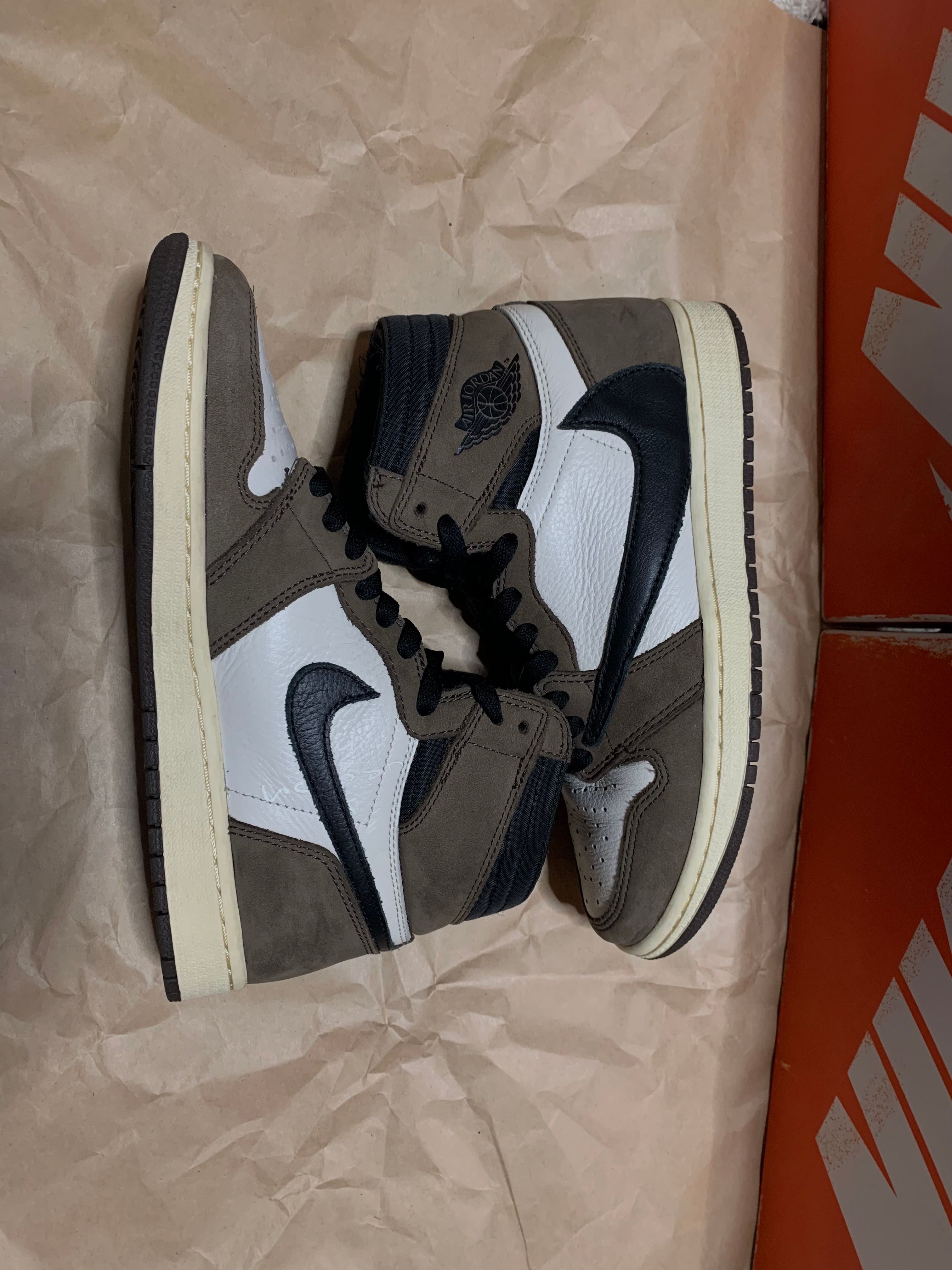 Travis Scott × Nike Air Jordan 1 Retro High OG TS SP "Sail/Dark Mocha"